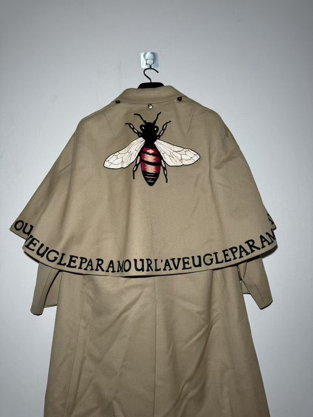 Gucci Gucci Runway Khaki Bee Shawl Wool Coat Size US S / EU 44-46 / 1 - 3 Thumbnail