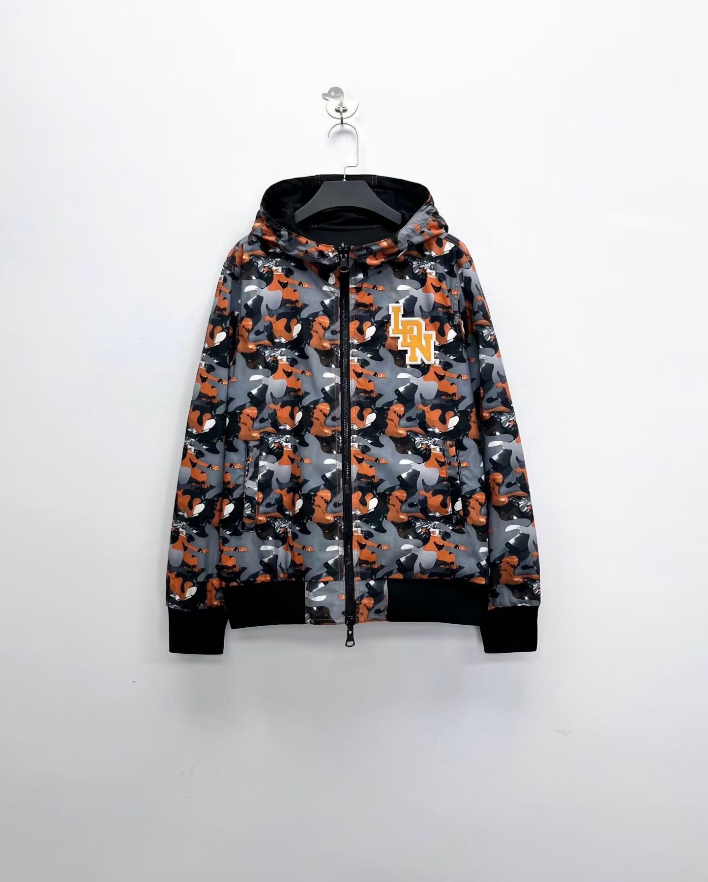 Burberry Burberry Letter Logo Graffiti Double-Sided Jacket Size US M / EU 48-50 / 2 - 3 Thumbnail