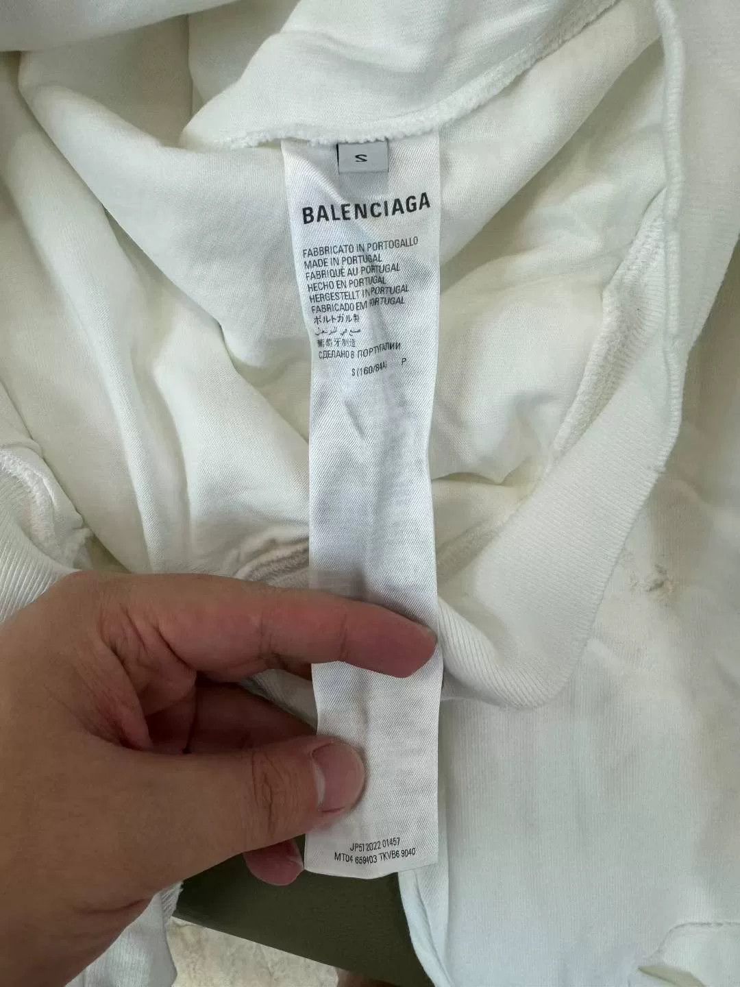 Balenciaga Balenciaga Large Hole Letter Hoodie Size US S / EU 44-46 / 1 - 4 Thumbnail