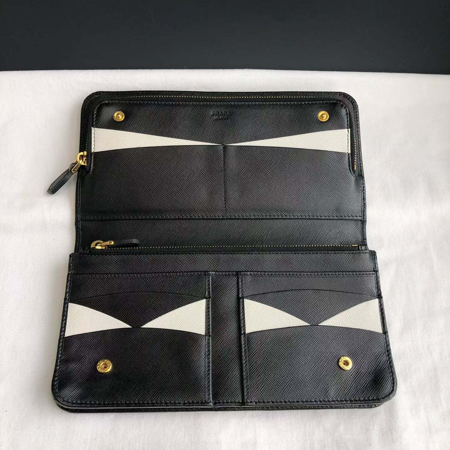 Prada Prada Black Gold Long Folding Wallet Size ONE SIZE - 5 Thumbnail