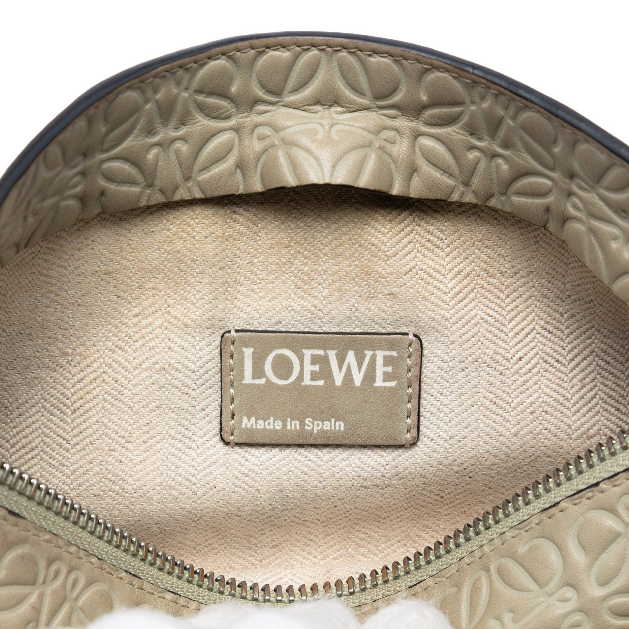 Loewe Embossed Calfskin Anagram Repeat T Clutch Size ONE SIZE - 5 Thumbnail