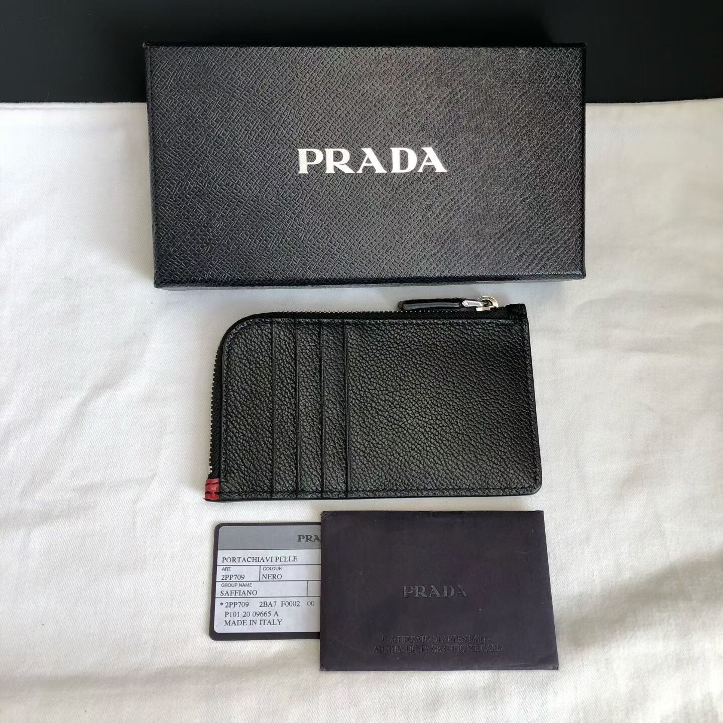 Prada Prada Classic Black Red Zip Card Case Size ONE SIZE - 2 Thumbnail