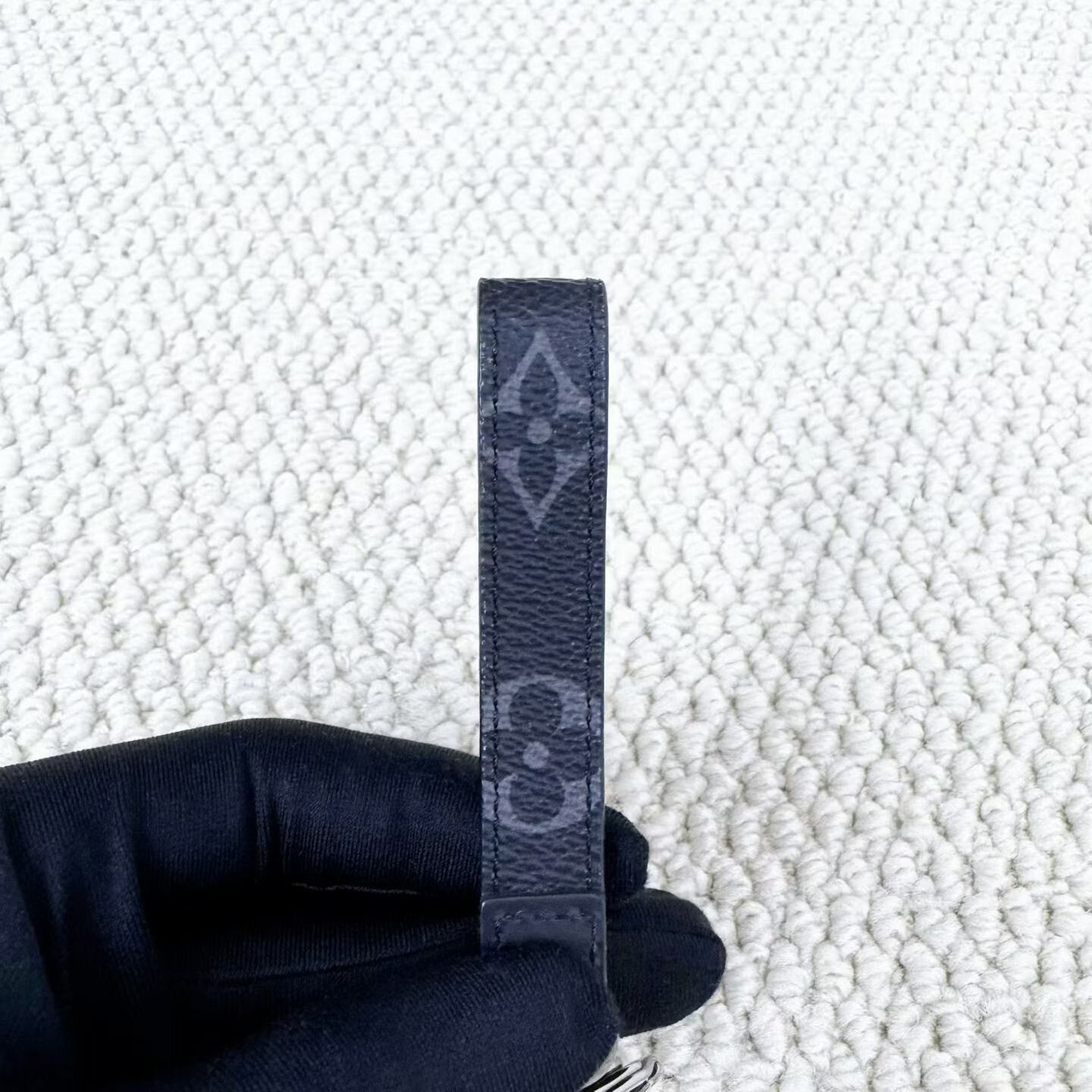 Louis Vuitton Louis Vuitton Monogram Keychain Size ONE SIZE - 2 Thumbnail