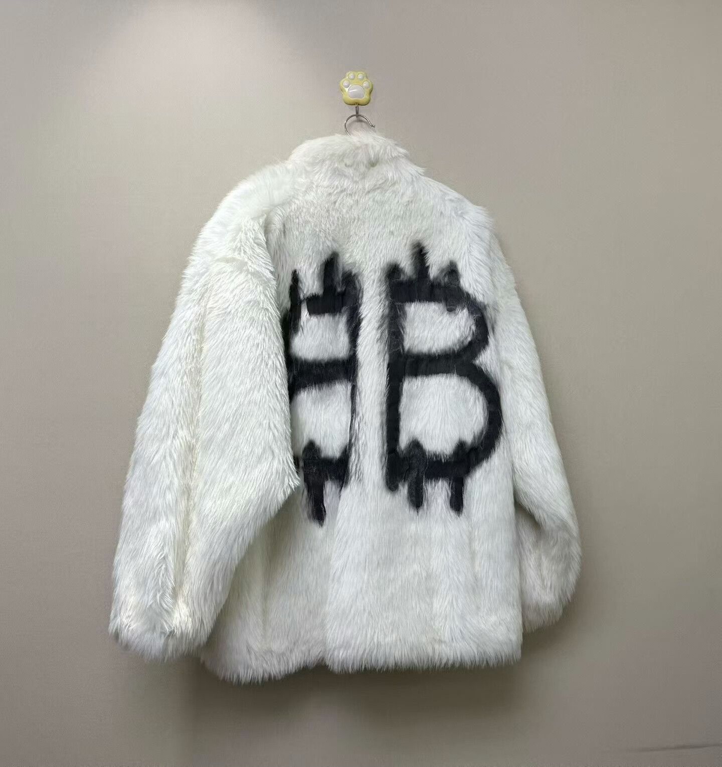 Balenciaga Balenciaga BB White Back Logo Fur Jacket Size XXS / US 00 / IT 34 - 4 Thumbnail