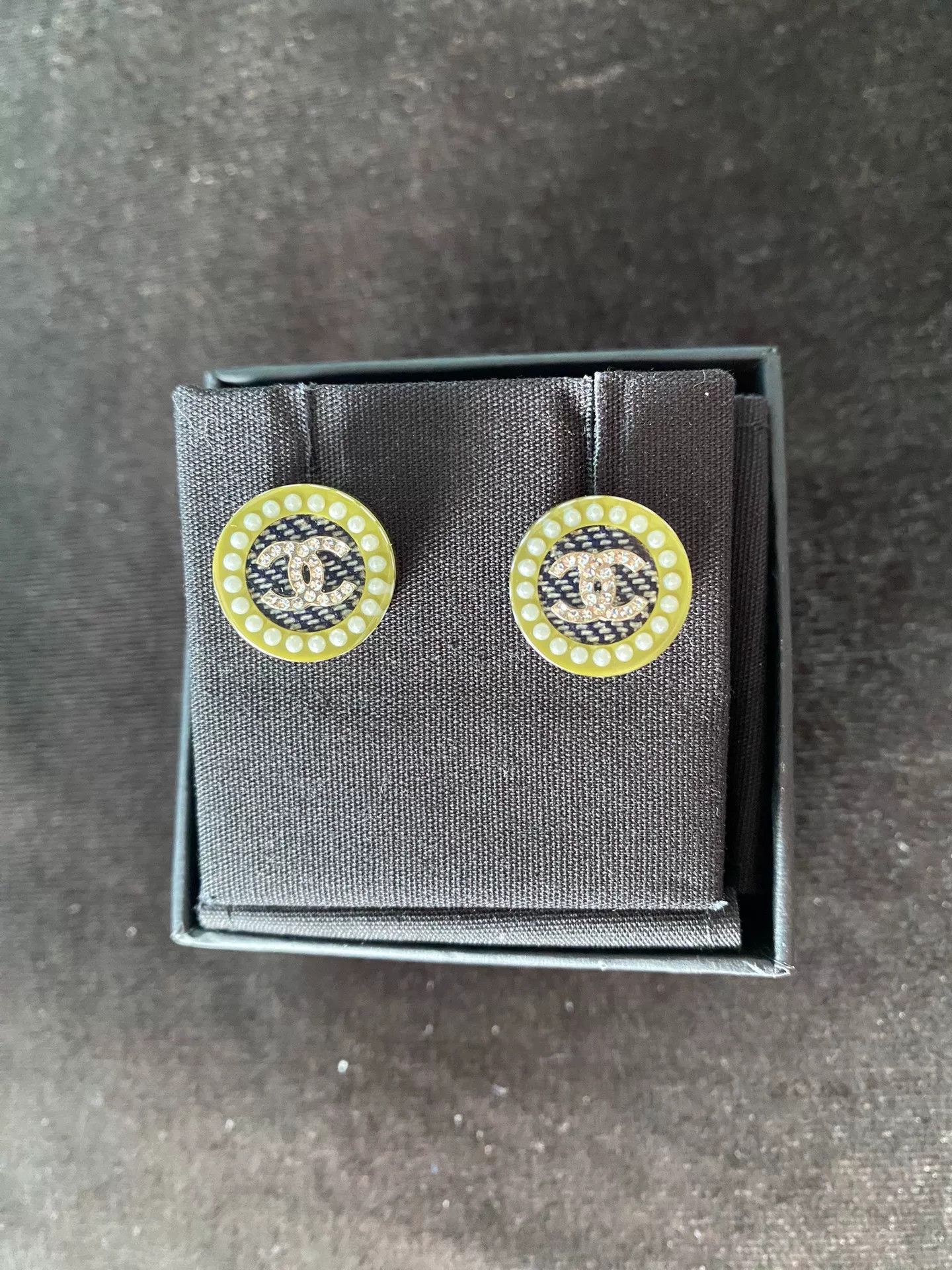 Chanel Chanel Button Double C Earrings Size ONE SIZE - 3 Thumbnail