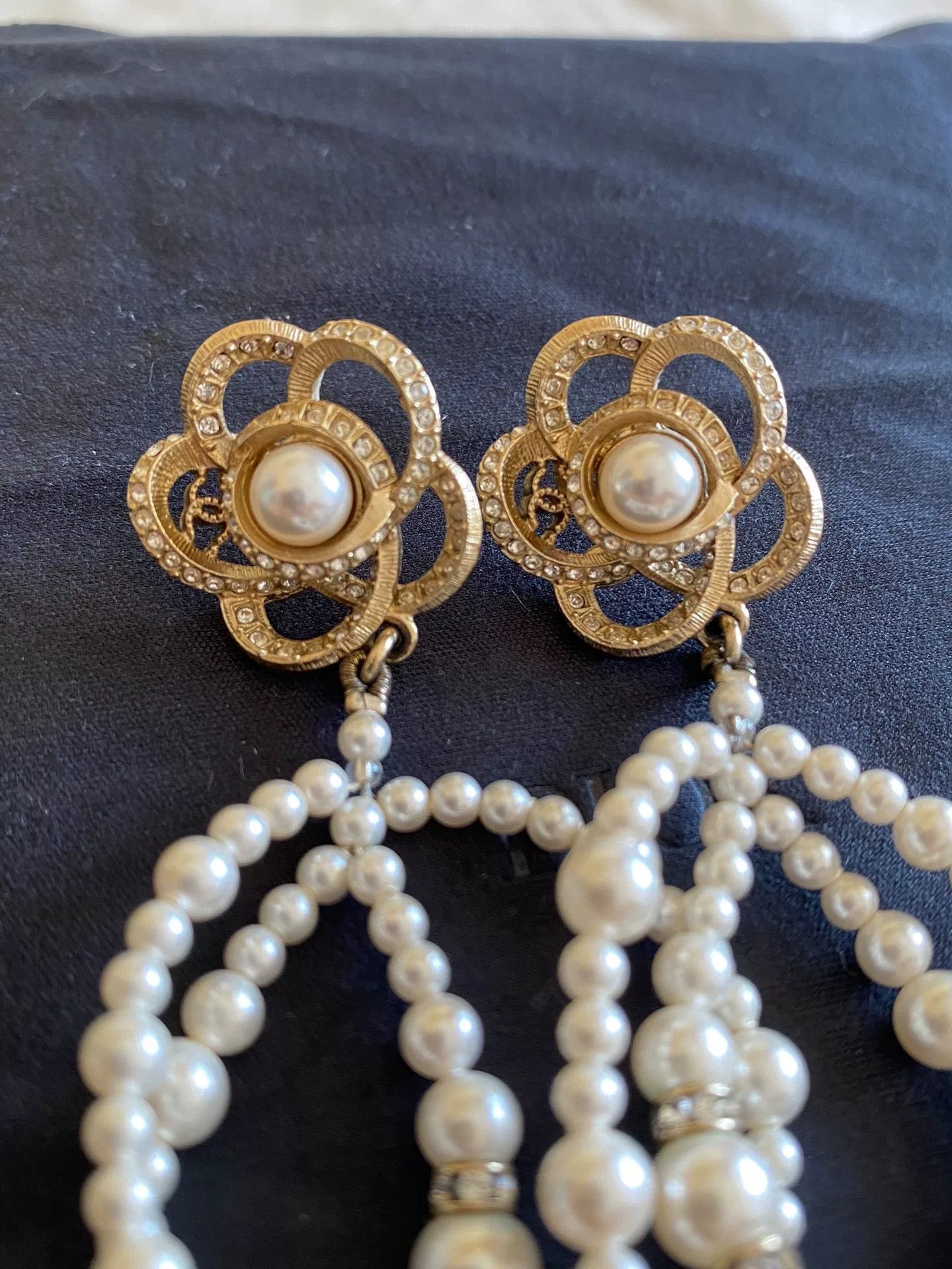Chanel Chanel Camellia Pearl Earrings Size ONE SIZE - 5 Thumbnail