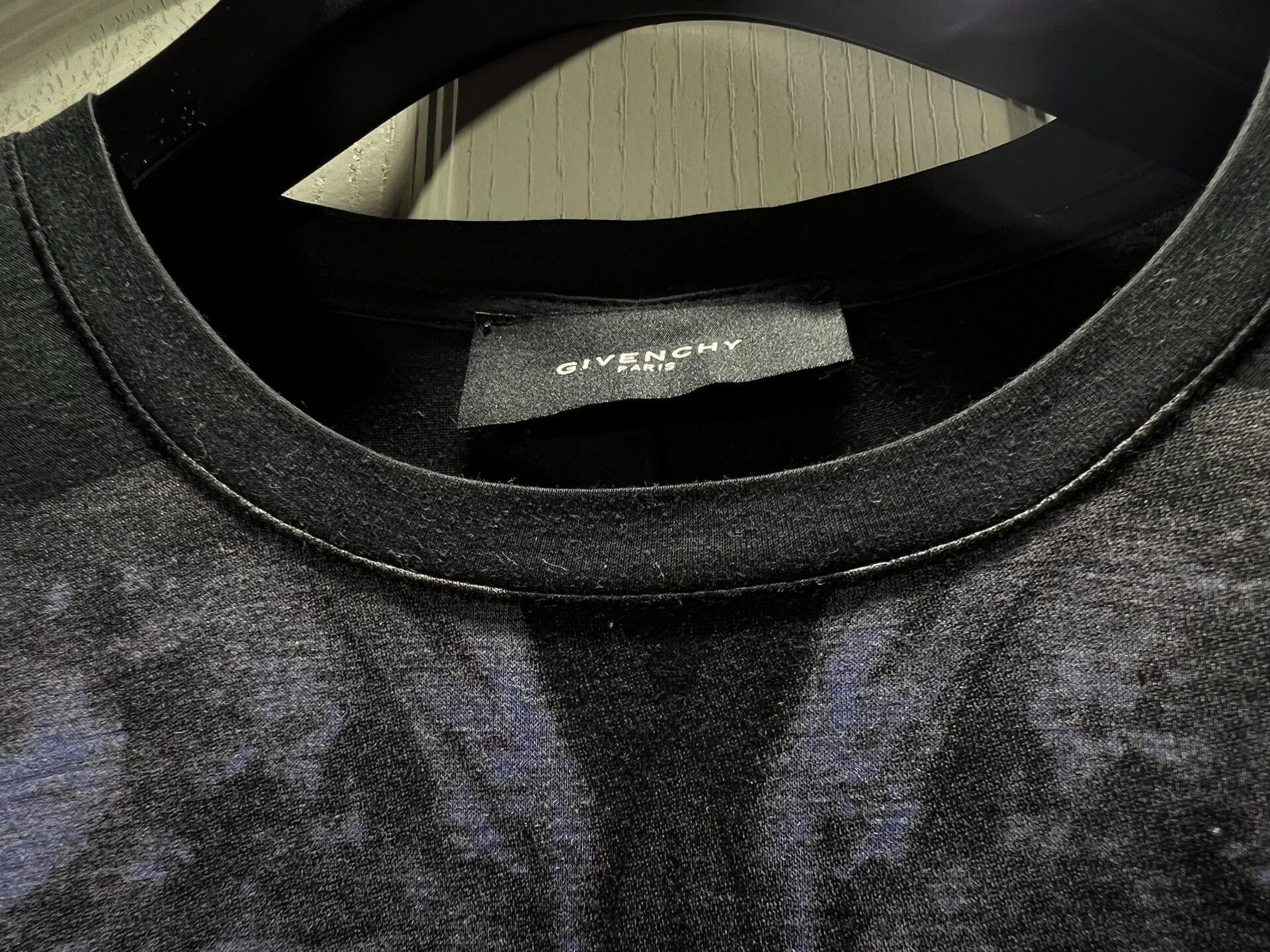 Givenchy GIVENCHY Men's Summer Round Neck T-Shirt Size US M / EU 48-50 / 2 - 5 Thumbnail