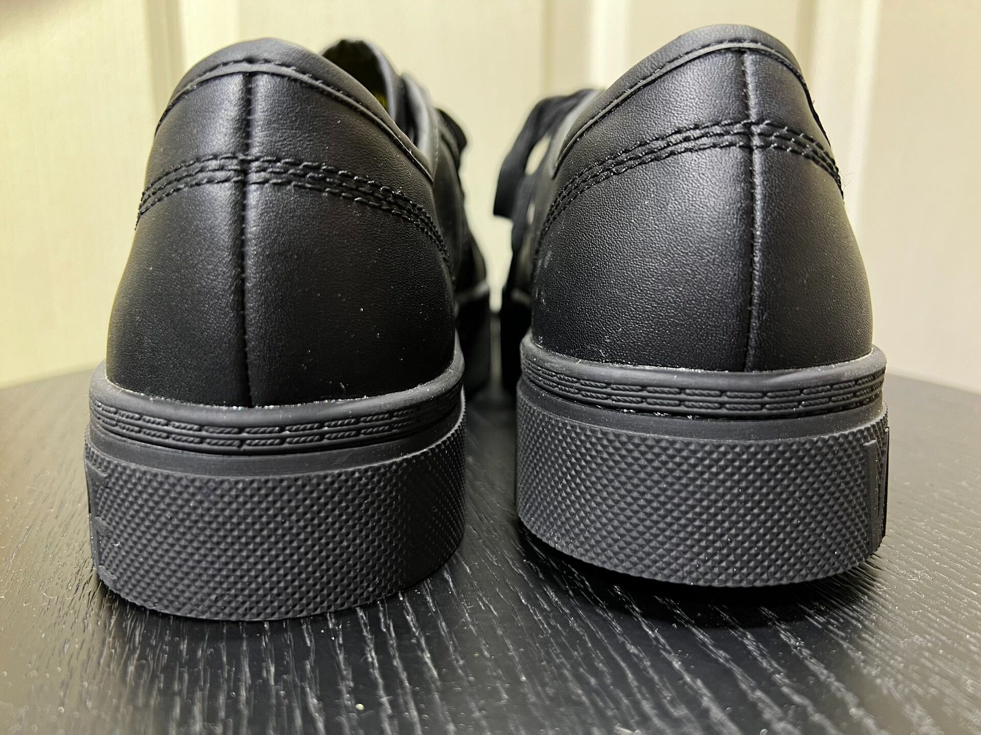 Versace Versace Men's Leather Casual Sneakers Size US 7 / EU 40 - 3 Thumbnail