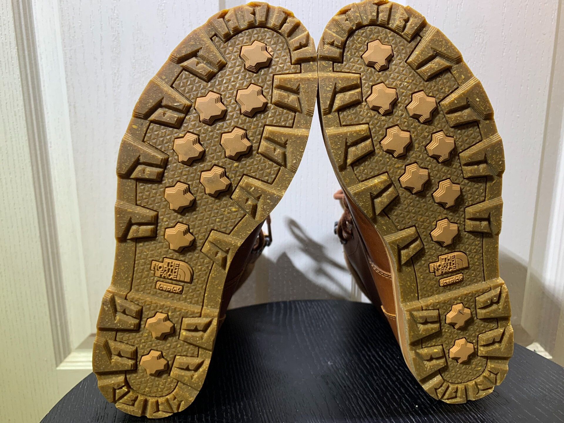The North Face The North Face Men's Winter High-Top Boots Size US 7 / EU 40 - 8 Thumbnail