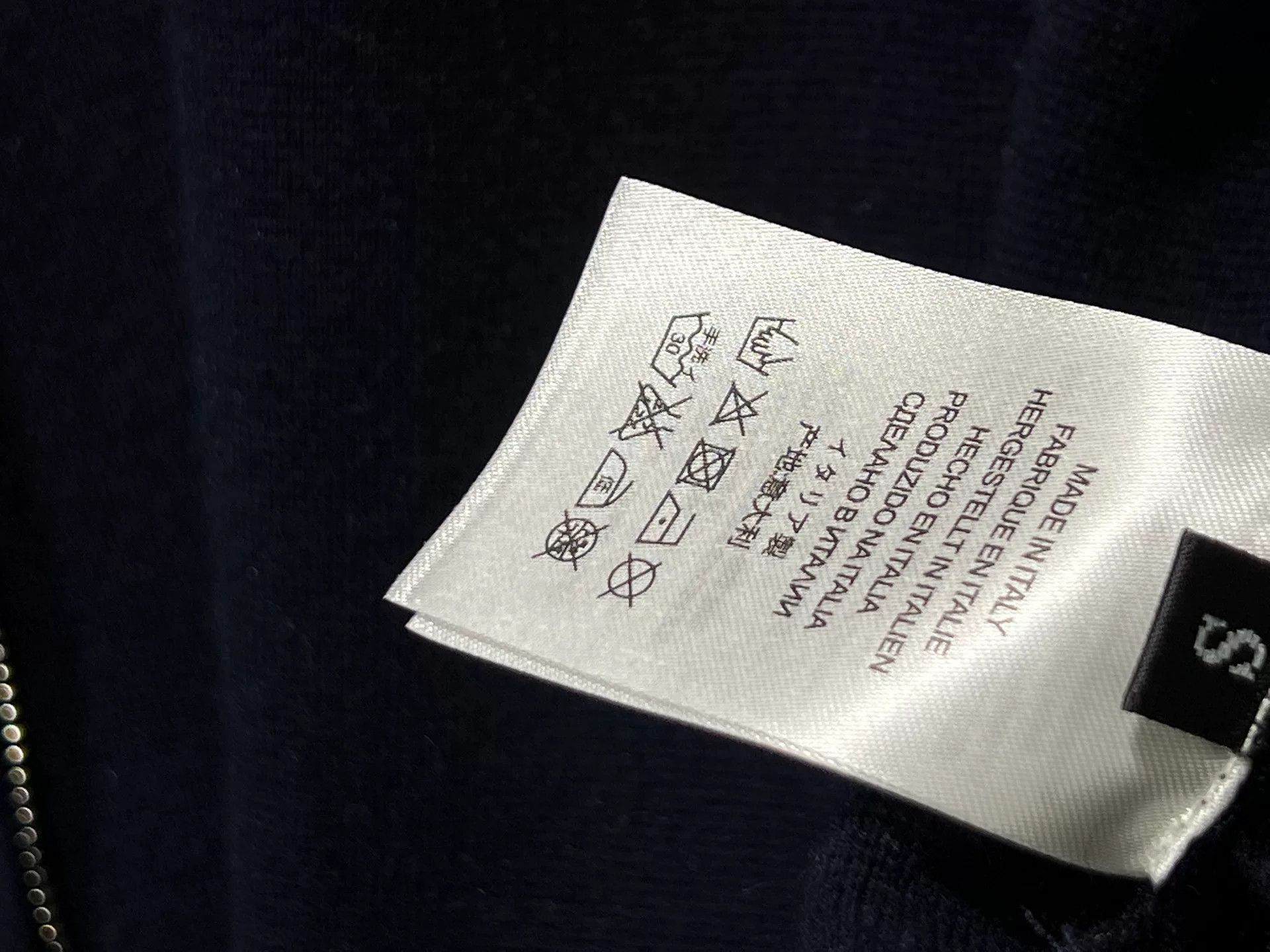 Gucci Gucci Men's Wool Business Casual Cardigan Size US S / EU 44-46 / 1 - 7 Thumbnail