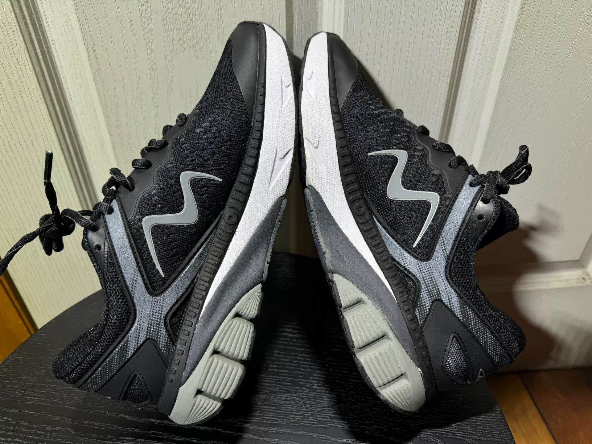 MBT MBT Men's Spring Autumn Running Shoes Size US 7 / EU 40 - 3 Thumbnail
