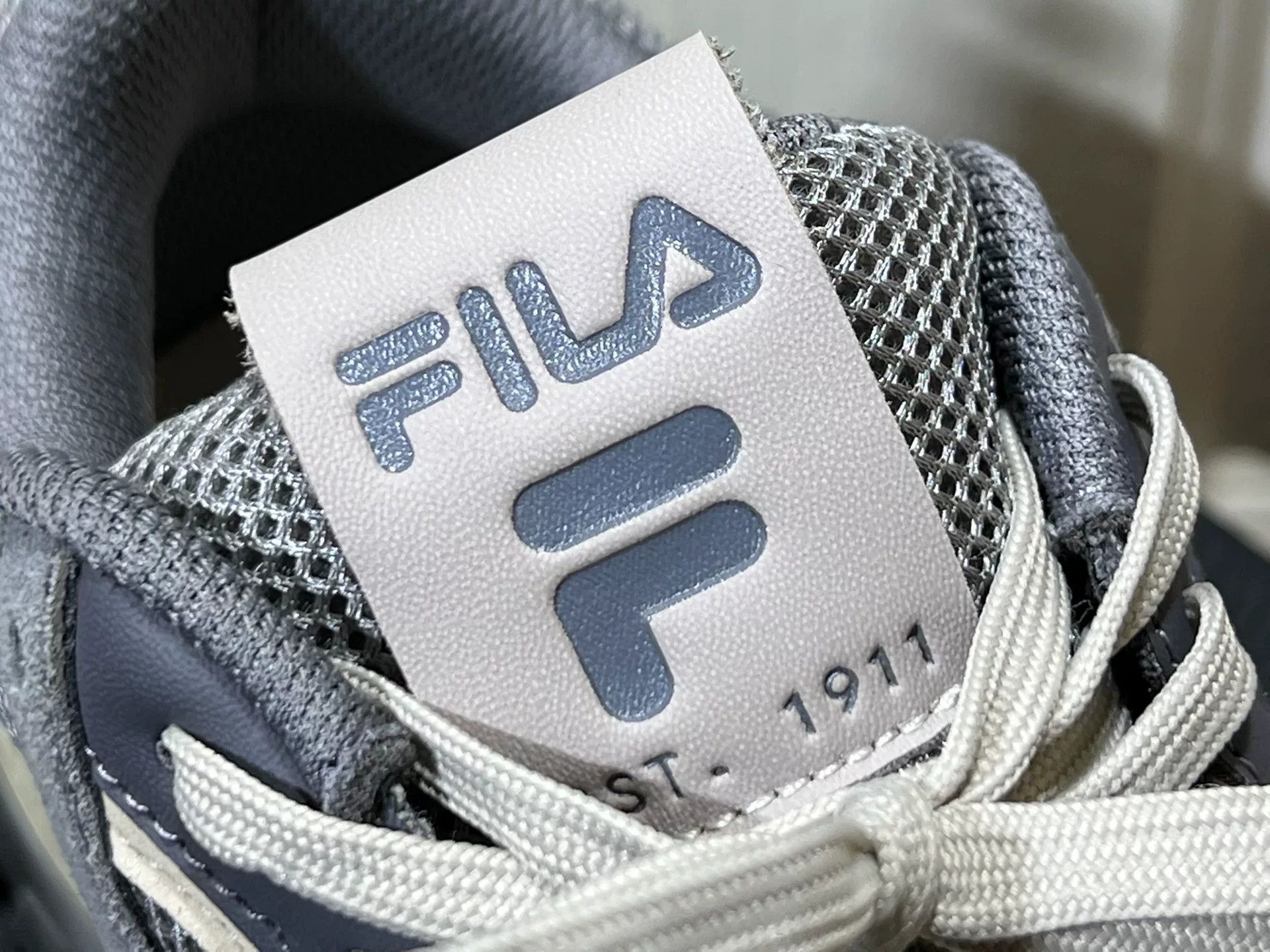 Fila FILA Men's Casual Sports Sneakers Size US 8 / EU 41 - 2 Thumbnail