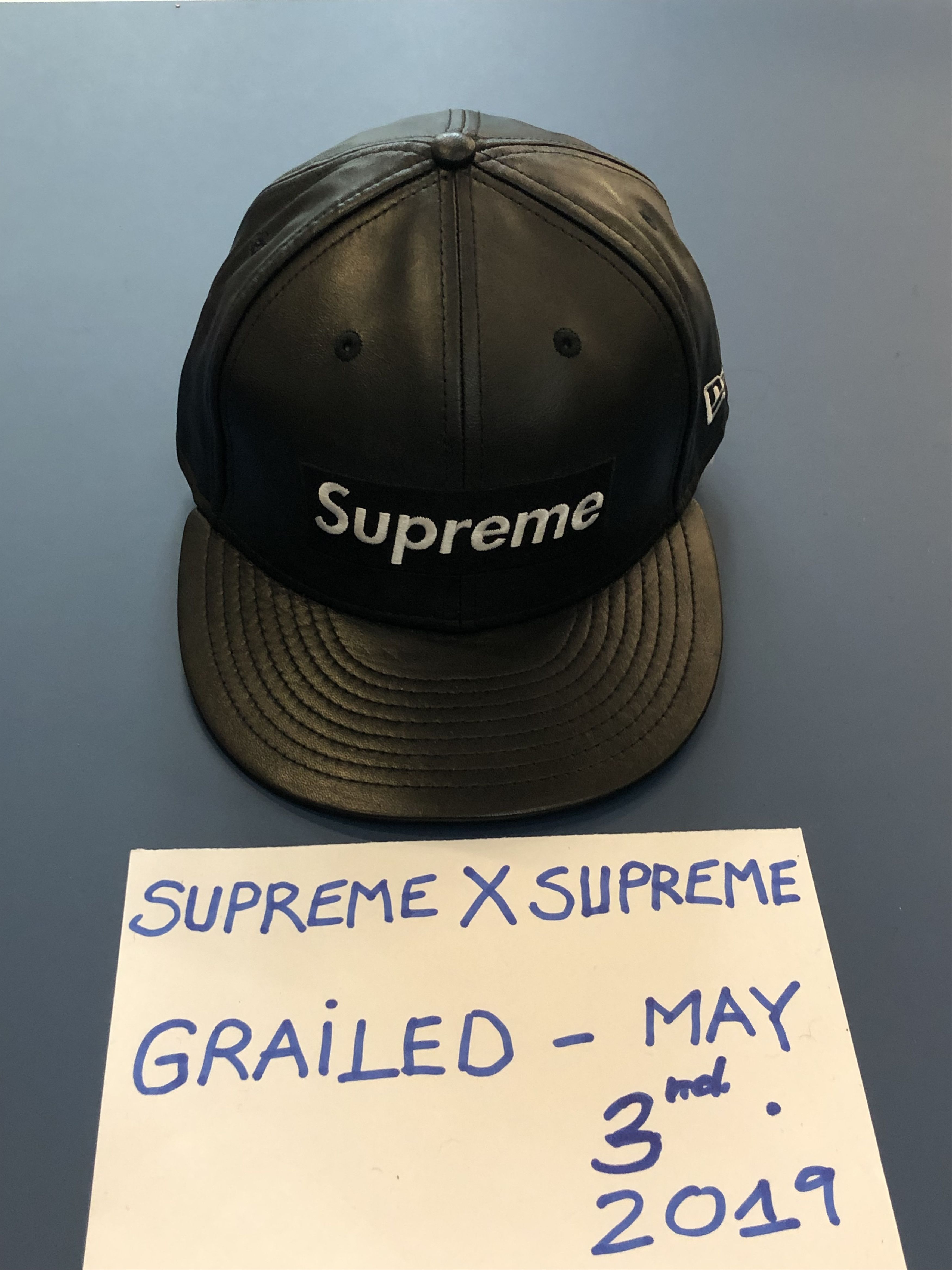 New Era × Supreme Supreme New Era Leather Visor Fitted Cap