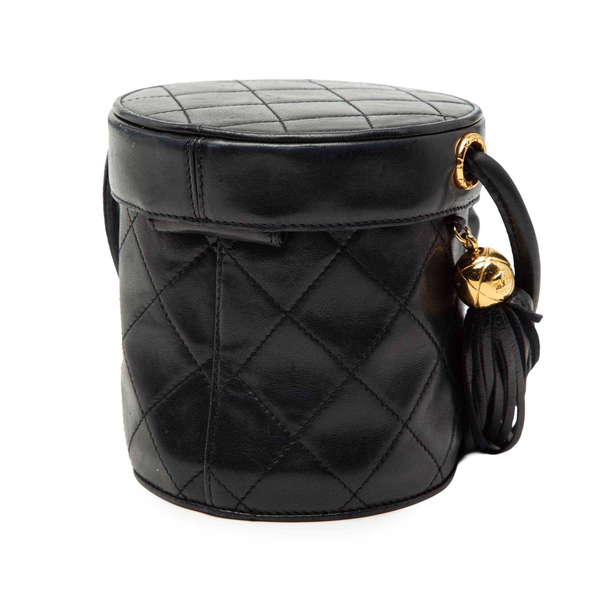 Chanel Mini Quilted Lambskin Canteen Tassel Vanity Case Size ONE SIZE - 2 Thumbnail