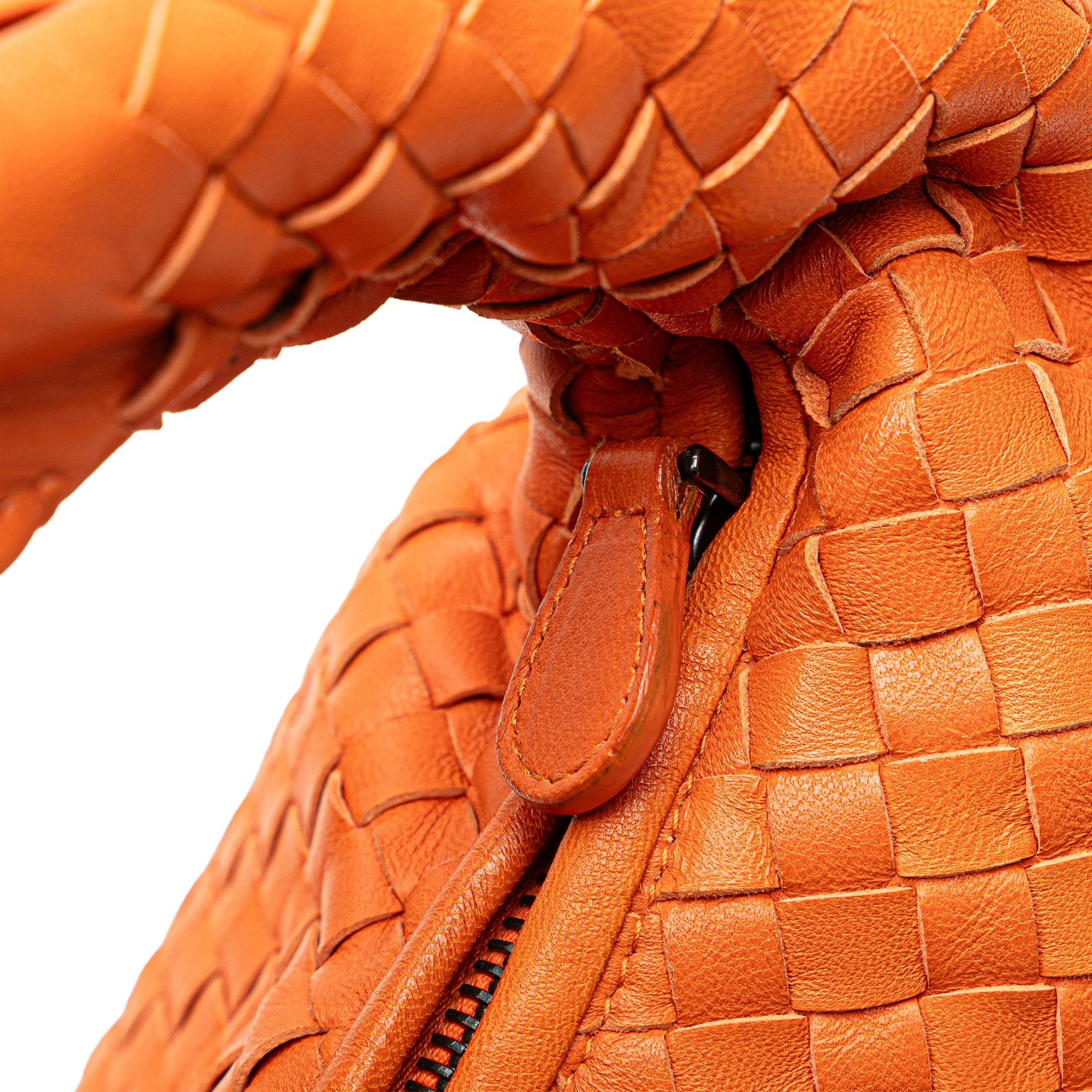Bottega Veneta Medium Nappa Intrecciato Fuzzy Veneta Hobo Size ONE SIZE - 8 Thumbnail