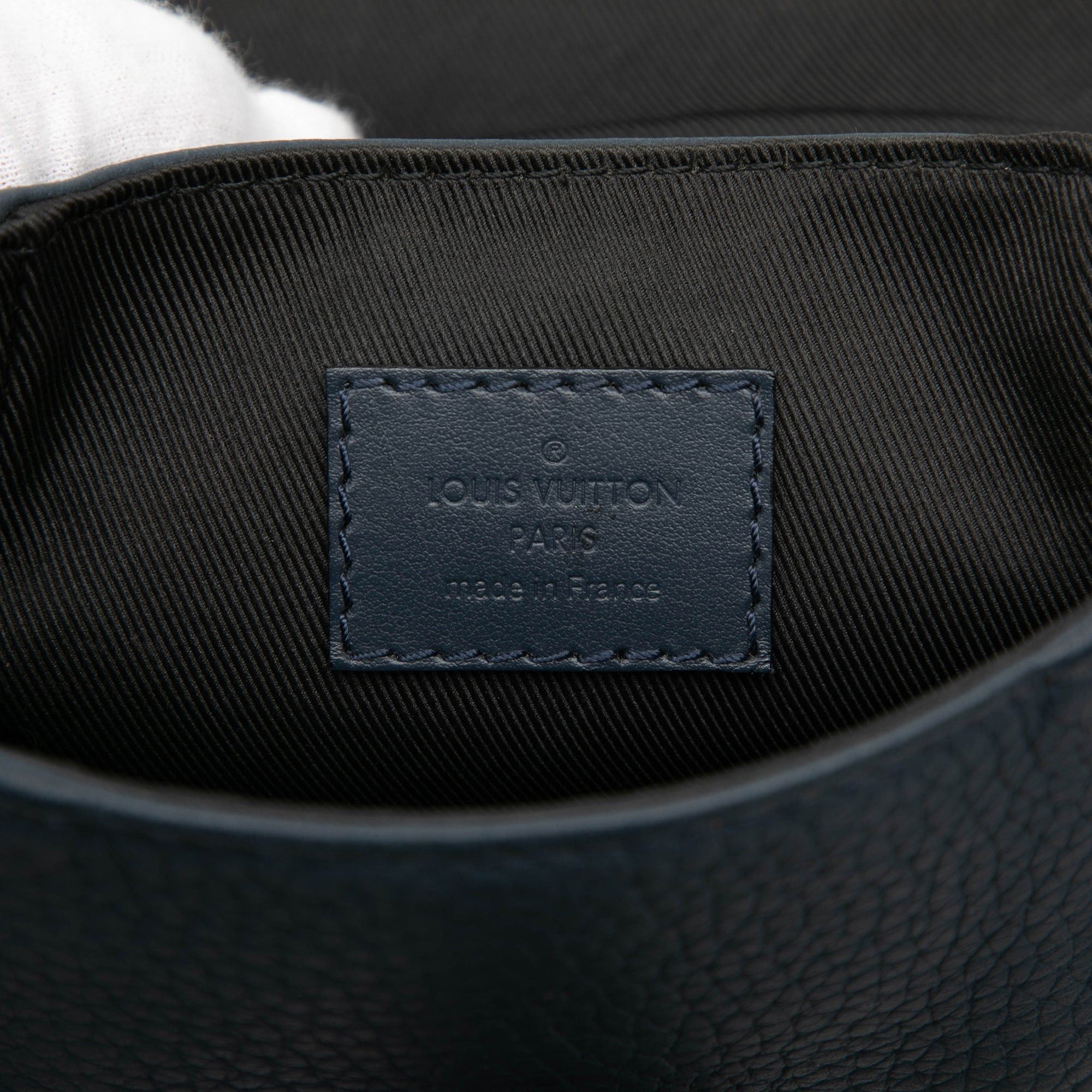 Louis Vuitton Taurillon Christopher XS Size ONE SIZE - 5 Thumbnail