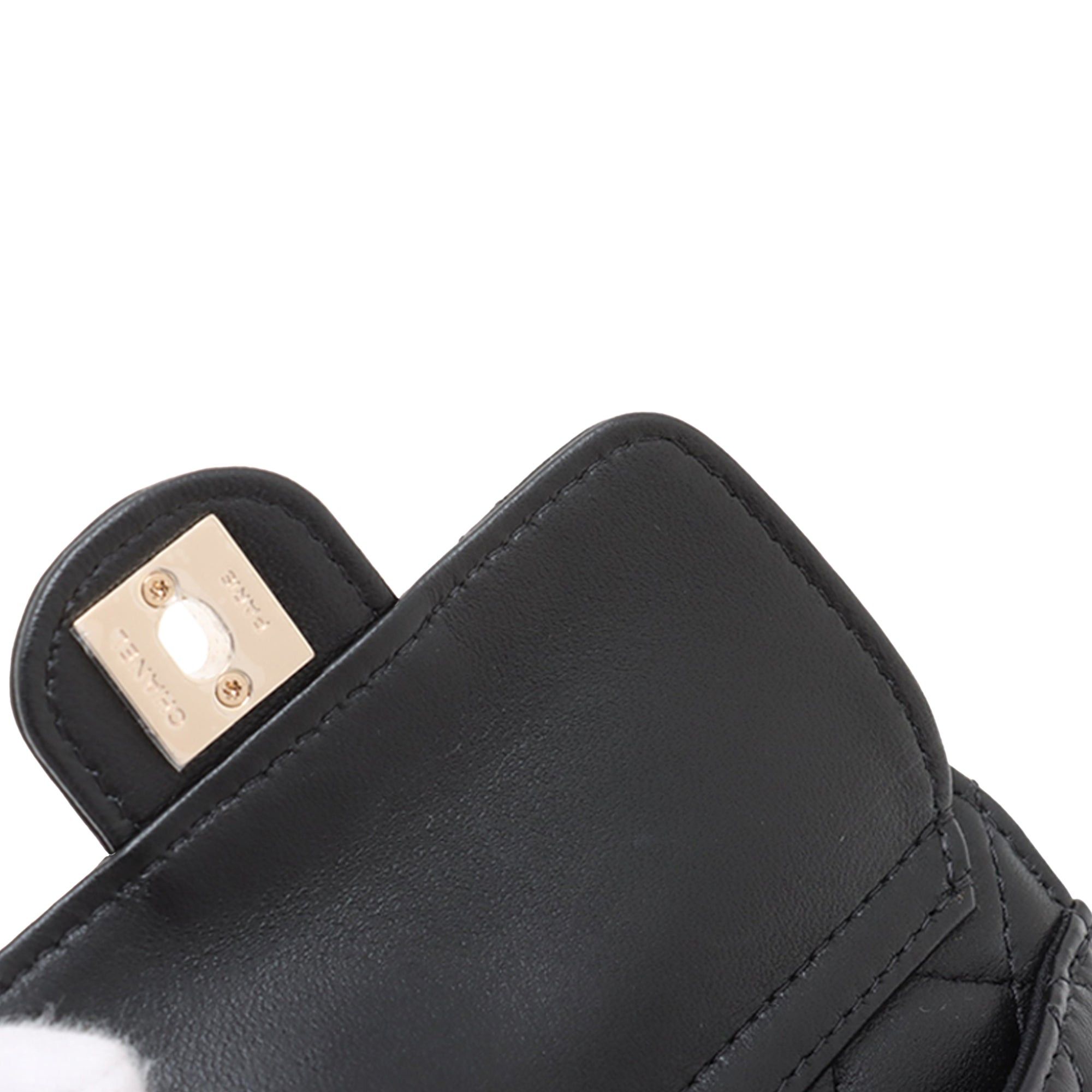 Chanel Mini Lambskin CC in Love Heart Belt Bag Size ONE SIZE - 9 Thumbnail
