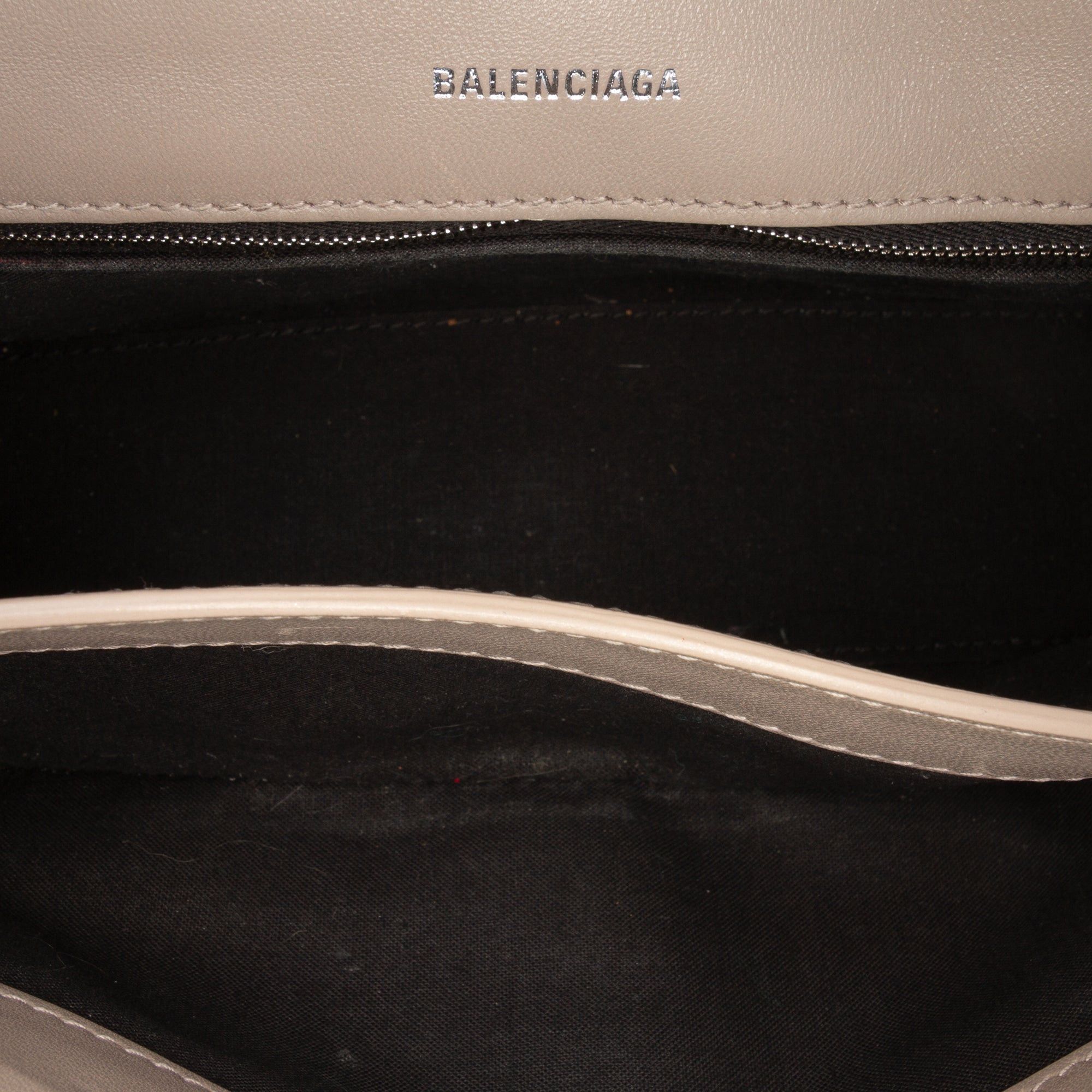 Balenciaga Small Metallic Calfskin Crush Chain Shoulder Bag Size ONE SIZE - 4 Thumbnail