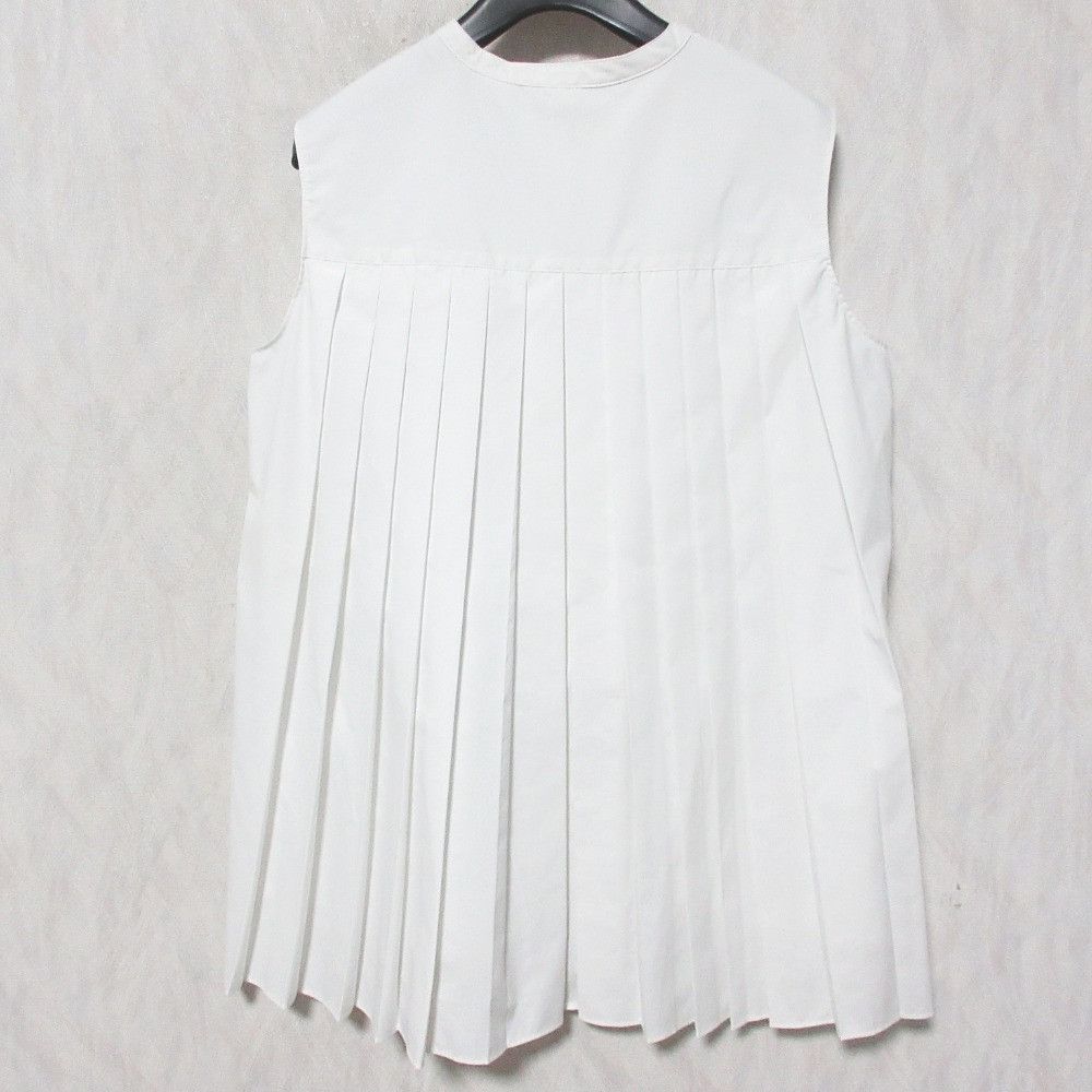 Other Other ANAYI Pearl Button Back Pleats Sleeveless Shirt Textile Tops DUTY FREE for USA Size ONE SIZE - 2 Thumbnail
