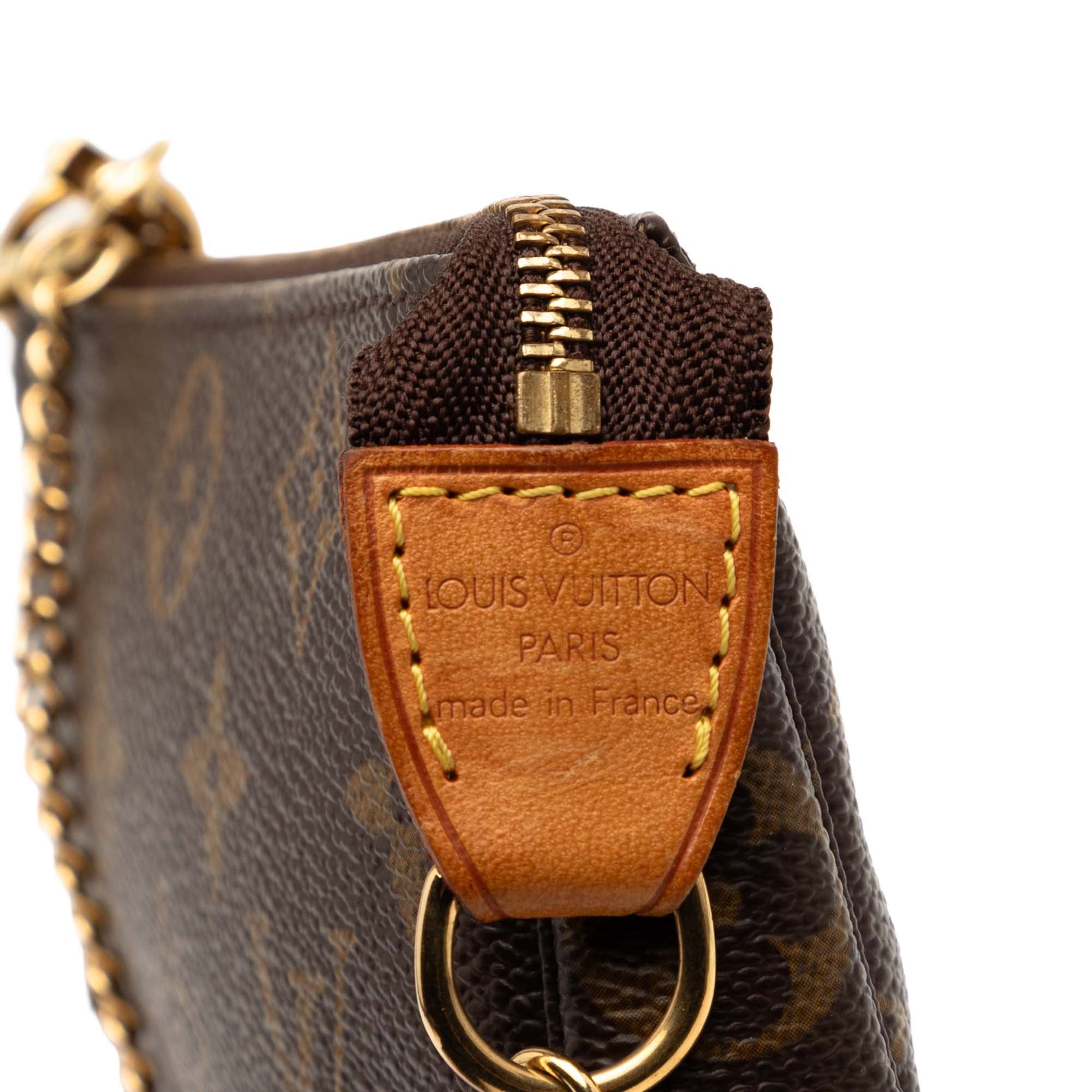 Louis Vuitton Louis Vuitton Monogram Mini Pochette Accessoires Size ONE SIZE - 4 Thumbnail