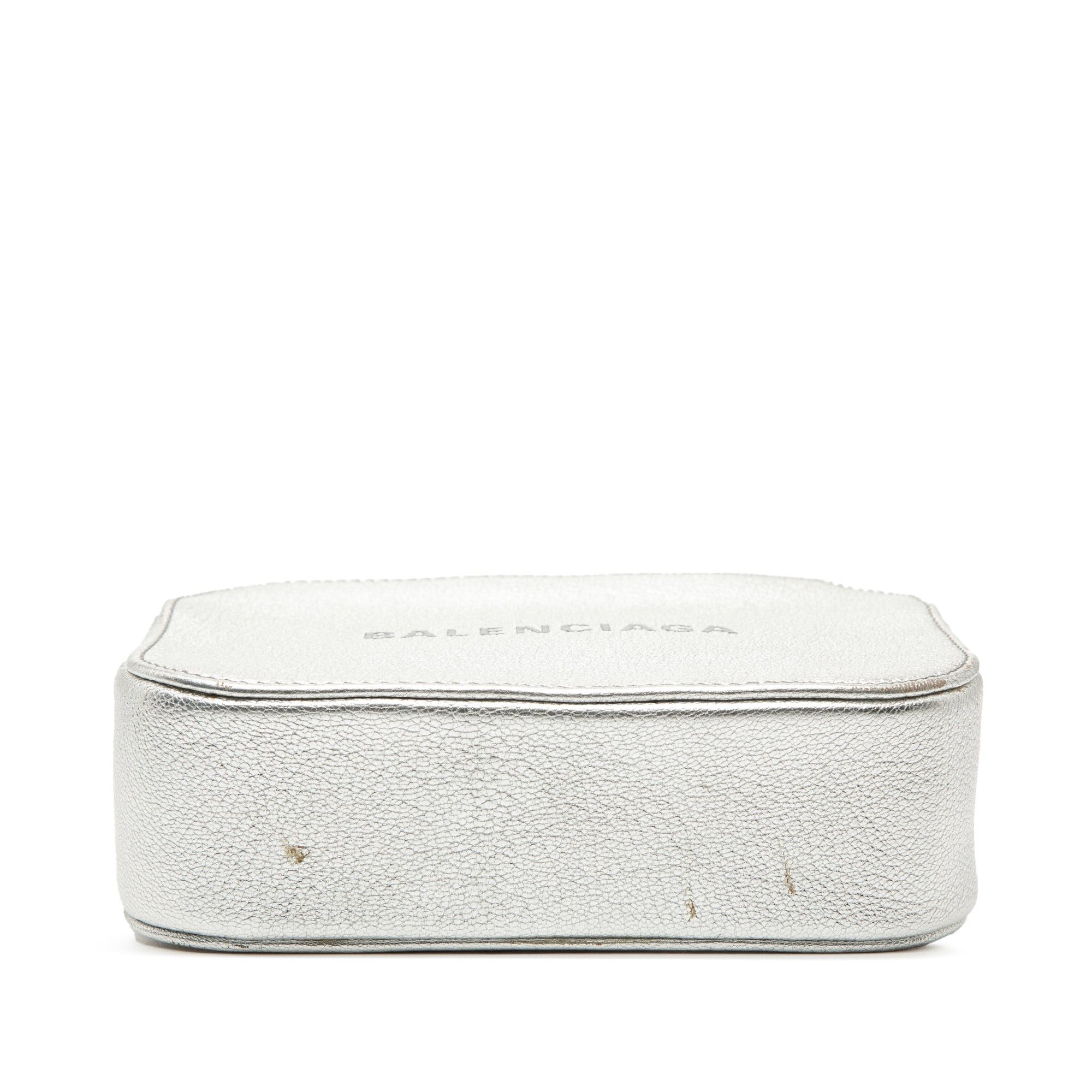Balenciaga XS Metallic Leather Everyday Camera Bag Size ONE SIZE - 3 Thumbnail