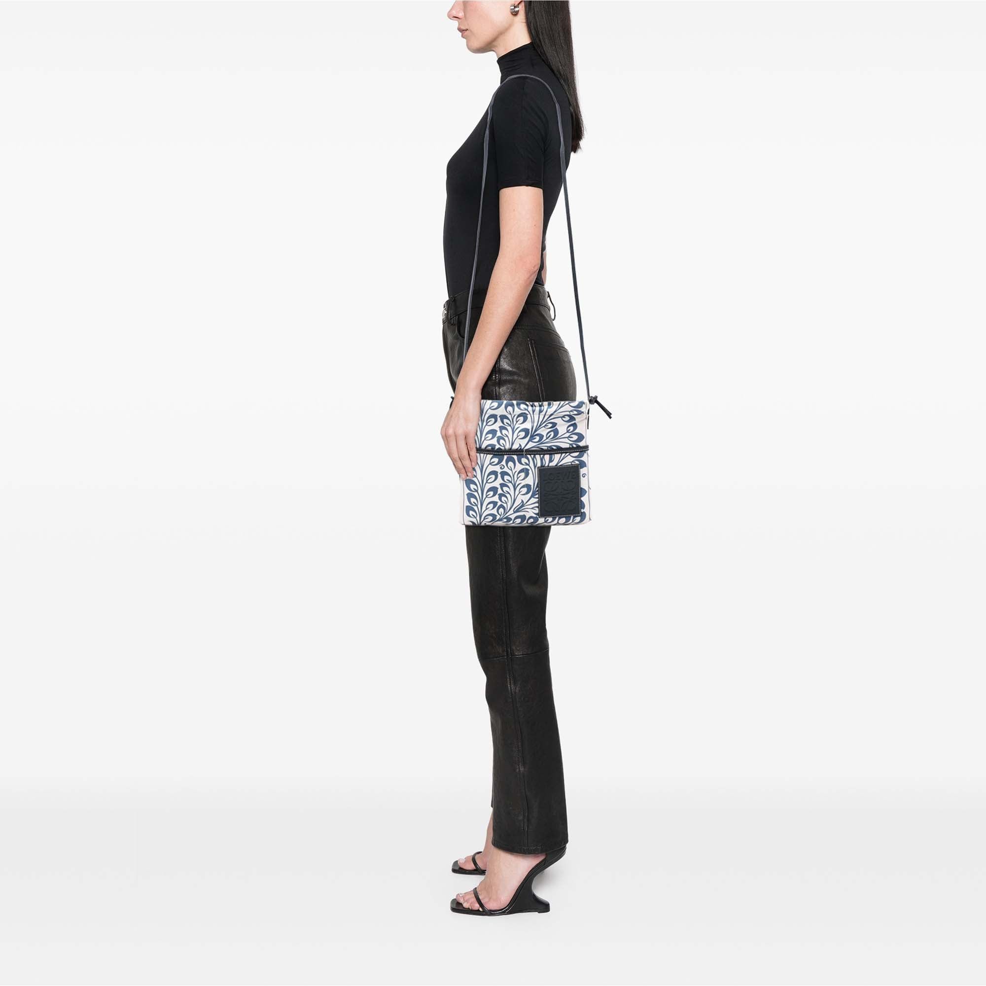 Loewe Canvas Anagram Drawstring Crossbody Size ONE SIZE - 7 Thumbnail