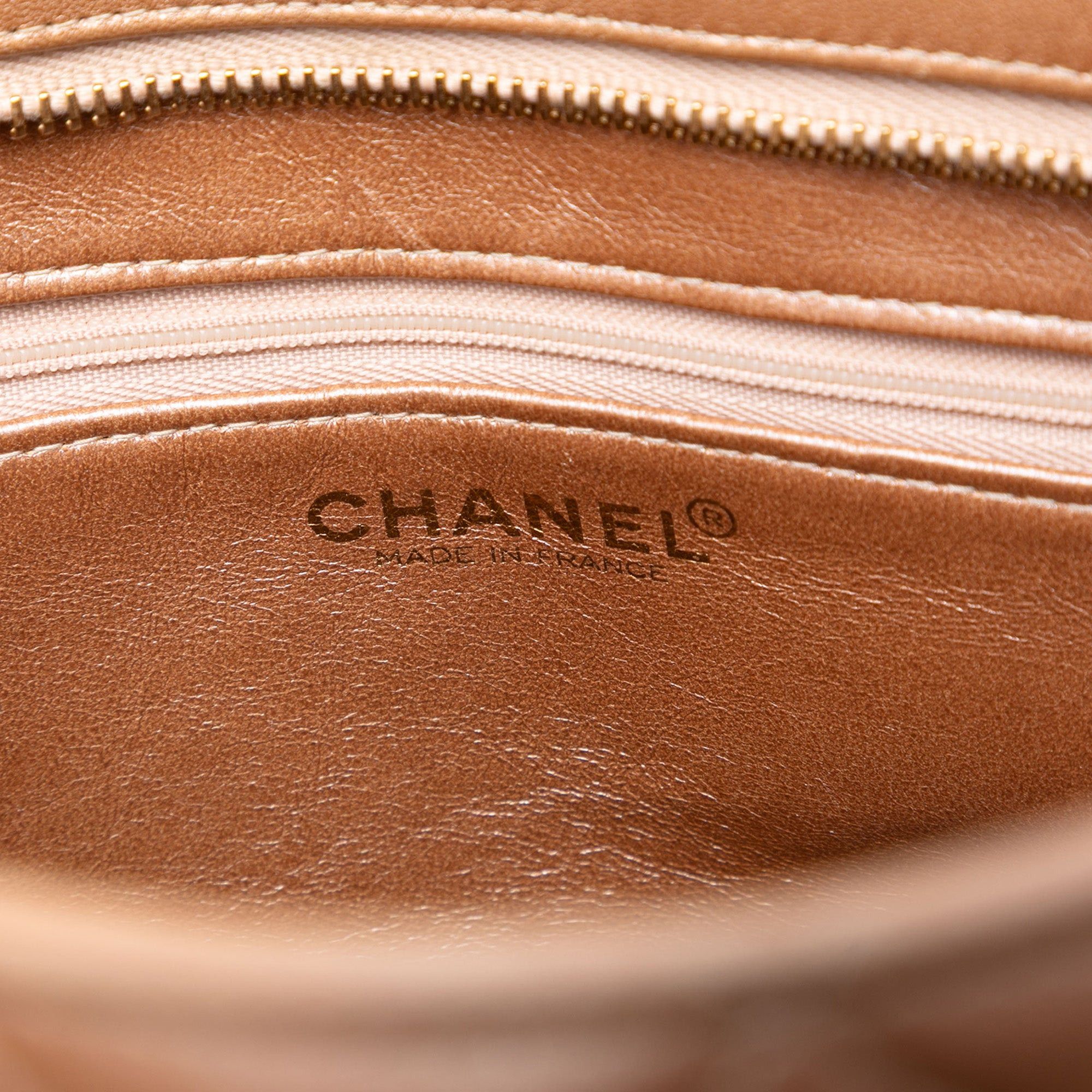 Chanel Lambskin Medallion Tote Size ONE SIZE - 6 Thumbnail