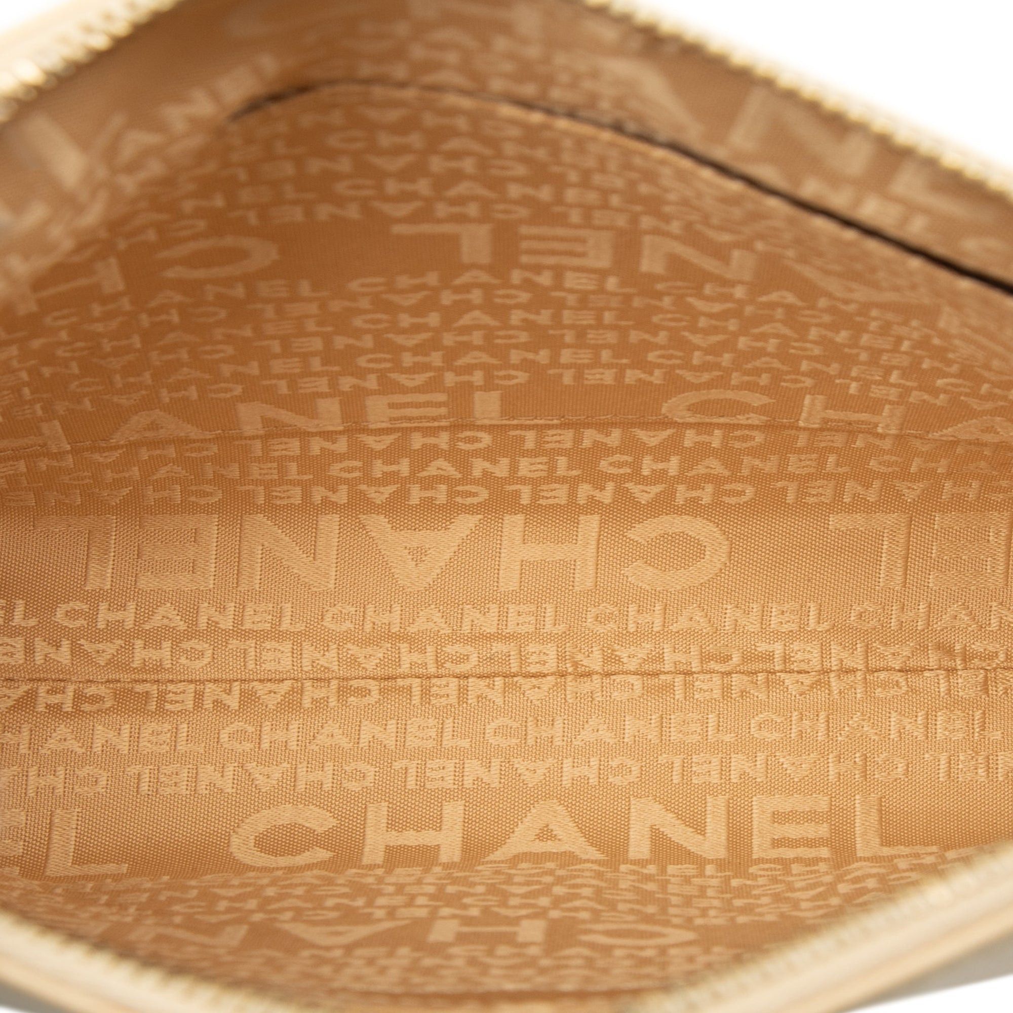 Chanel CC Chocolate Bar Lambskin Shoulder Bag Size ONE SIZE - 4 Thumbnail