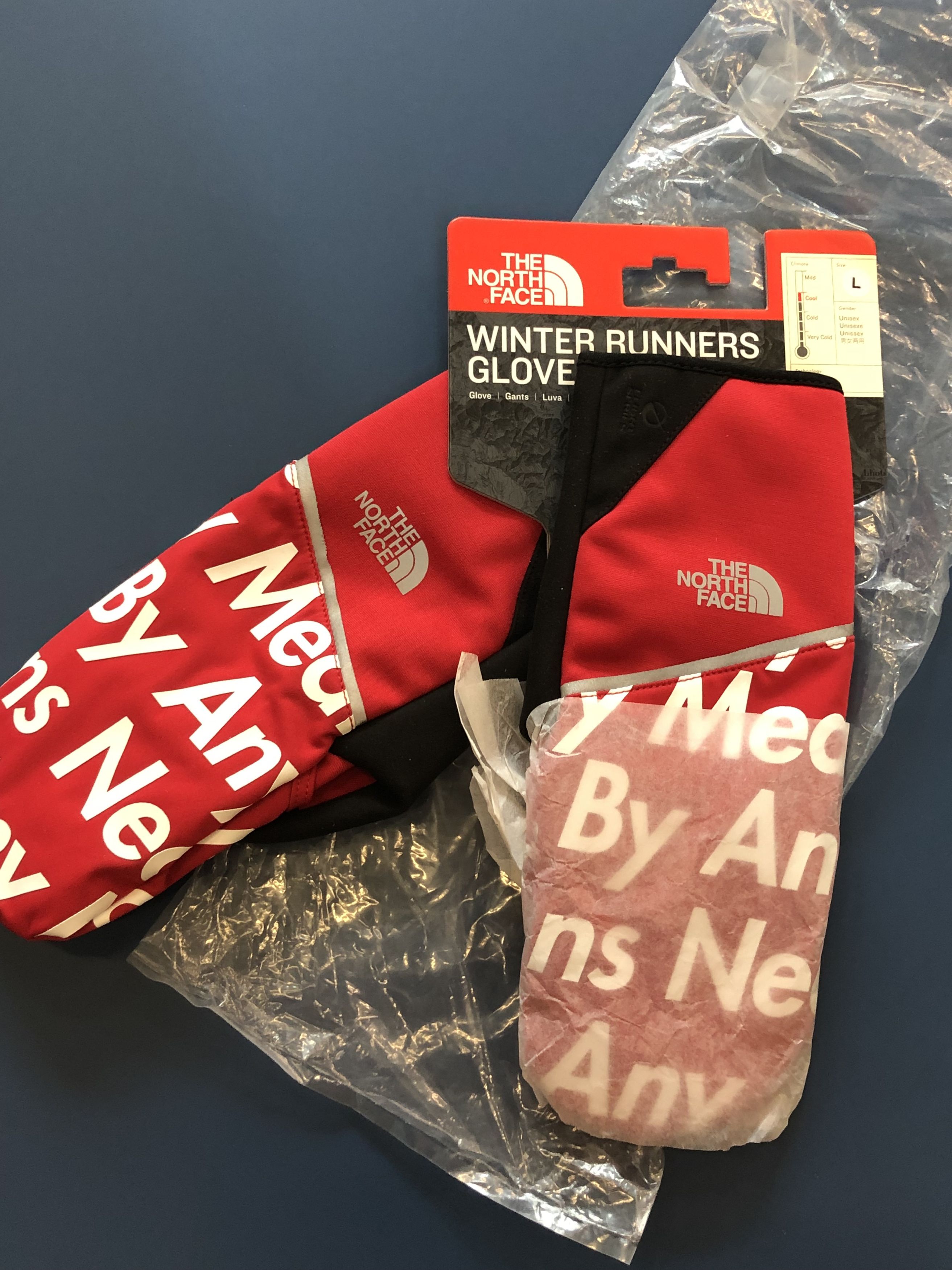Supreme X North Face Winter Runners Gloves Red NEVER WORN (WITH