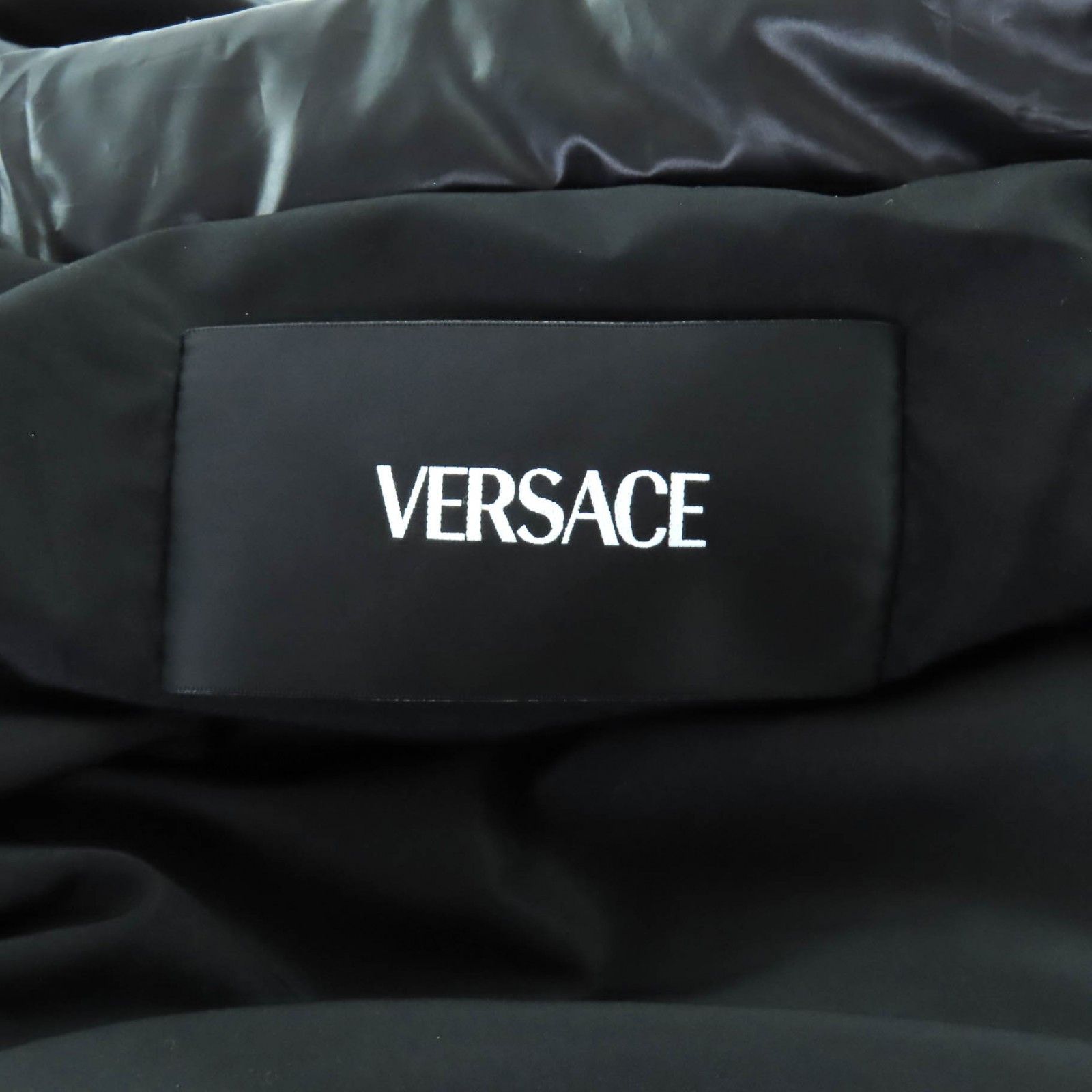 Versace Versace Versace Polyester Down Coat Textile Outerwear 1007656 DUTY FREE for USA Size ONE SIZE - 8 Thumbnail