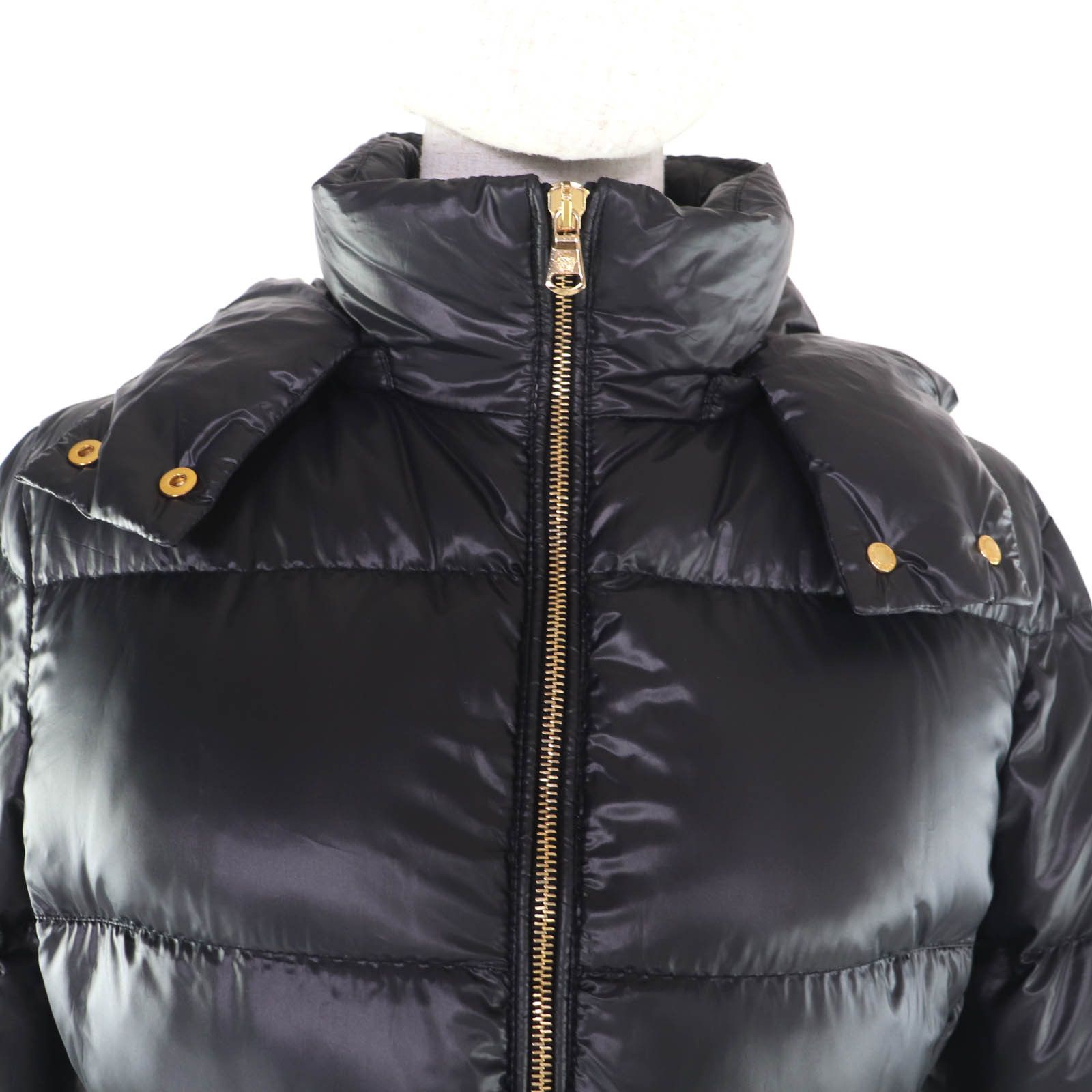 Versace Versace Versace Polyester Down Coat Textile Outerwear 1007656 DUTY FREE for USA Size ONE SIZE - 4 Thumbnail