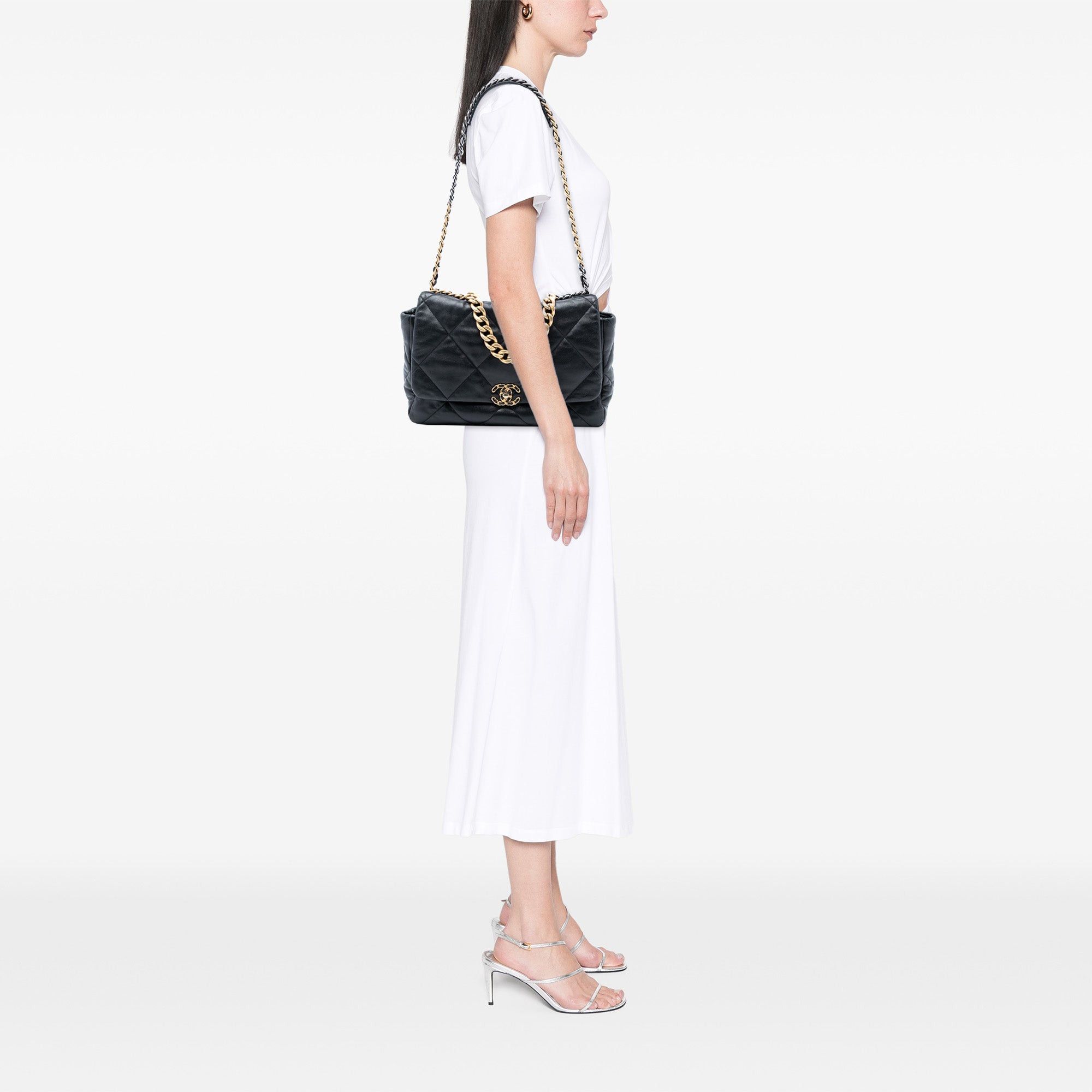 Chanel Maxi Lambskin 19 Flap Size ONE SIZE - 7 Thumbnail