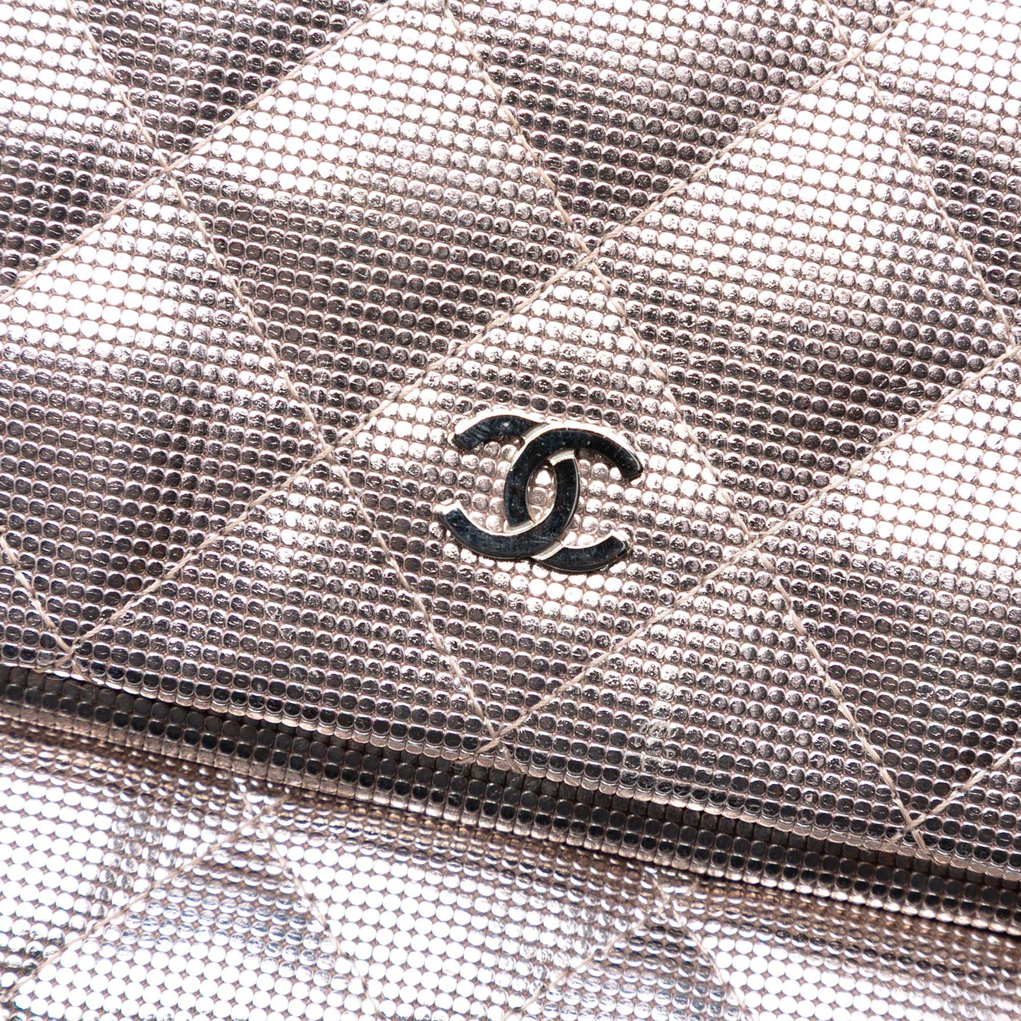 Chanel Quilted Calfskin Pixel Effect Beauty Foldover Clutch Size ONE SIZE - 6 Thumbnail