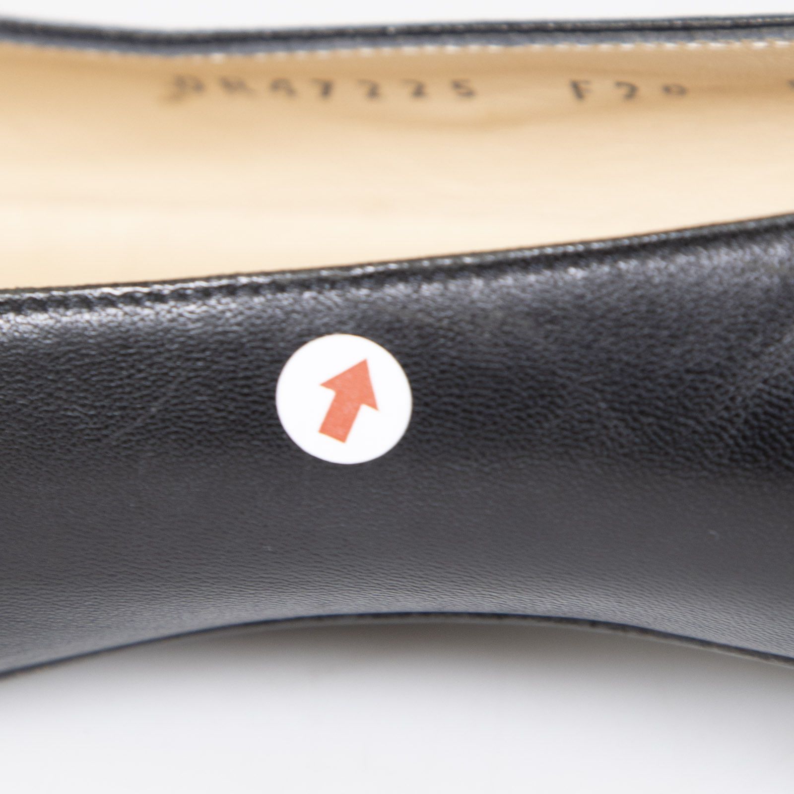 Salvatore Ferragamo Black Leather Low Heel Pumps Size US 8.5 / IT 38.5 - 17 Thumbnail