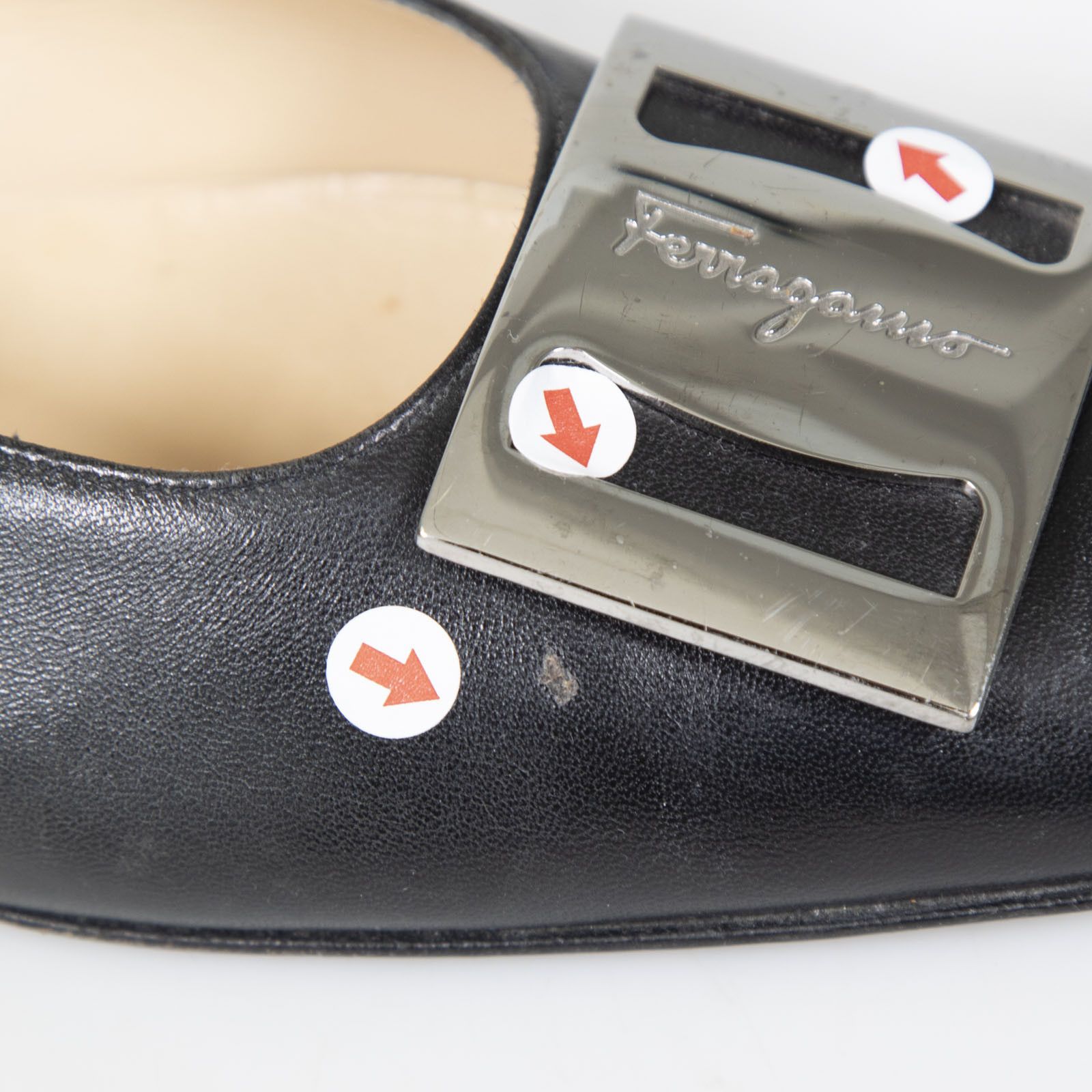 Salvatore Ferragamo Black Leather Low Heel Pumps Size US 8.5 / IT 38.5 - 7 Thumbnail