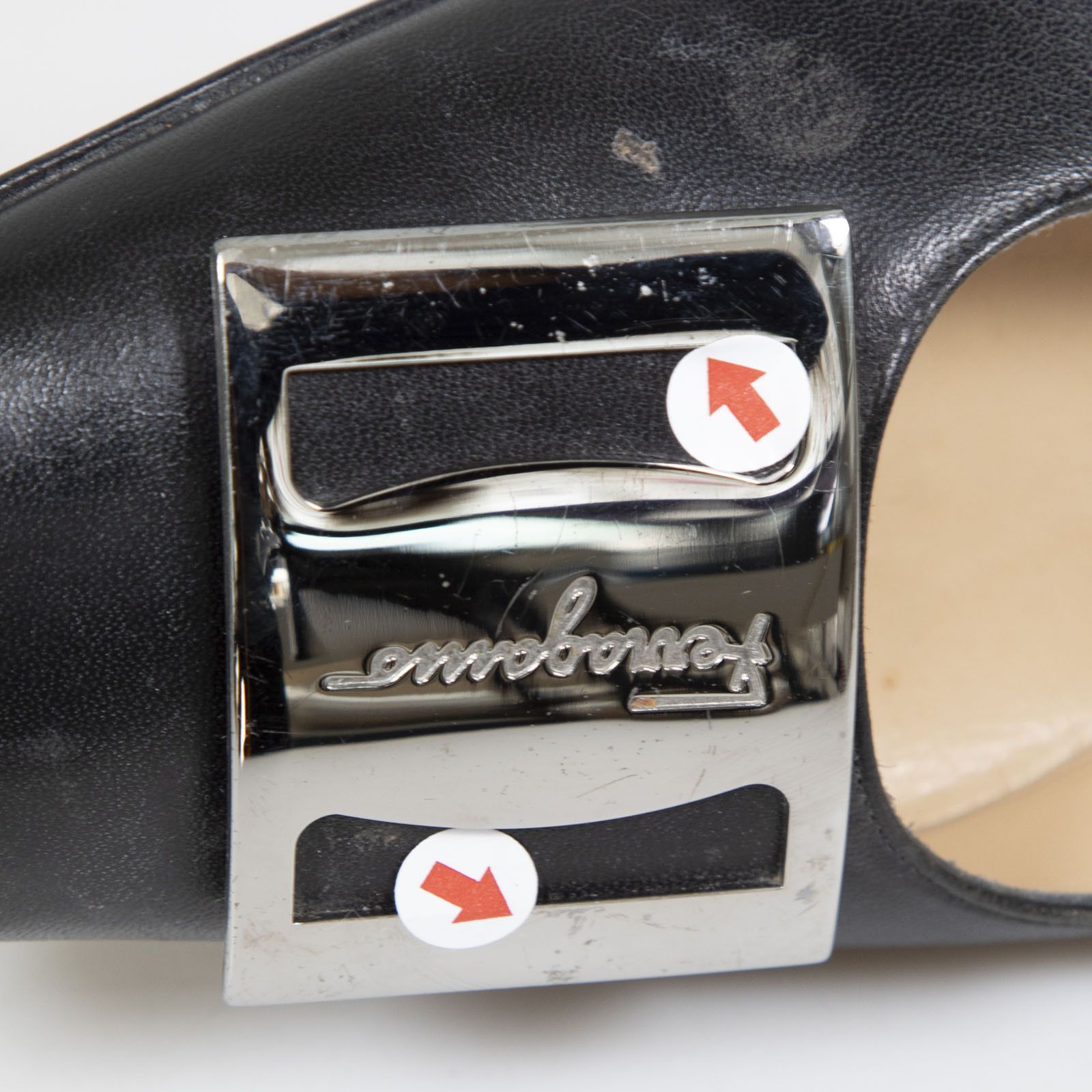 Salvatore Ferragamo Black Leather Low Heel Pumps Size US 8.5 / IT 38.5 - 10 Thumbnail