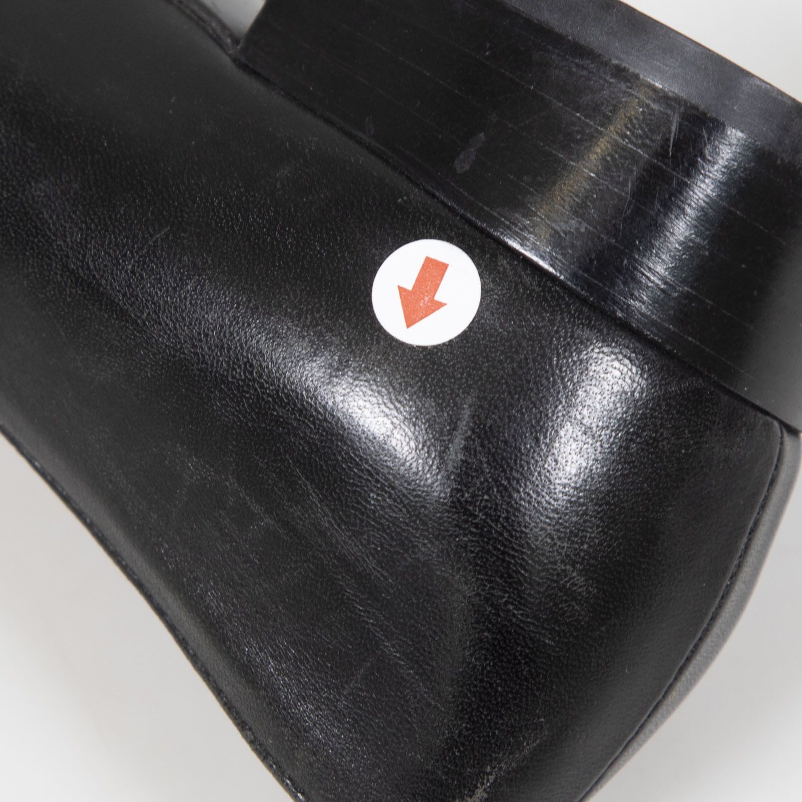 Salvatore Ferragamo Black Leather Low Heel Pumps Size US 8.5 / IT 38.5 - 18 Thumbnail