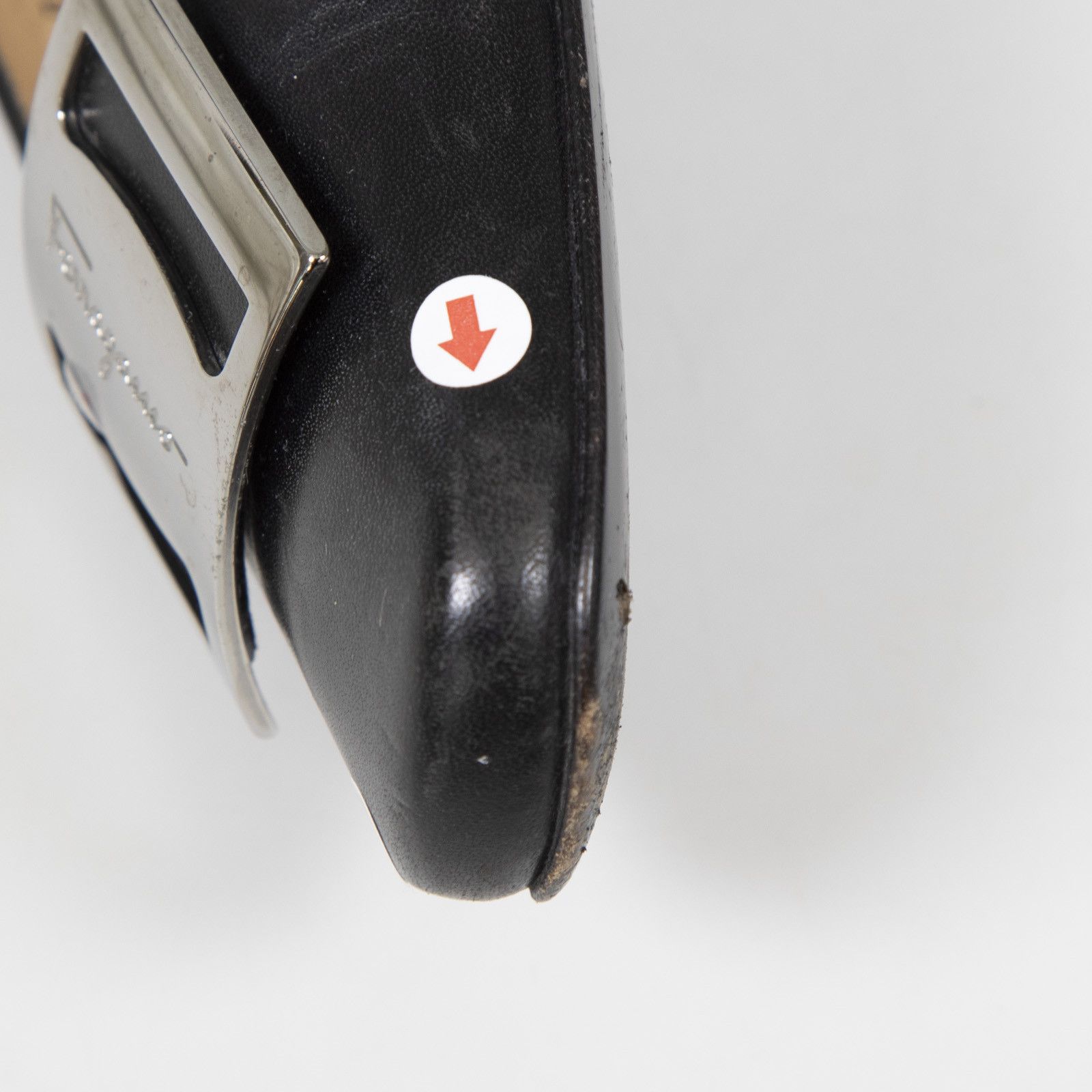 Salvatore Ferragamo Black Leather Low Heel Pumps Size US 8.5 / IT 38.5 - 11 Thumbnail