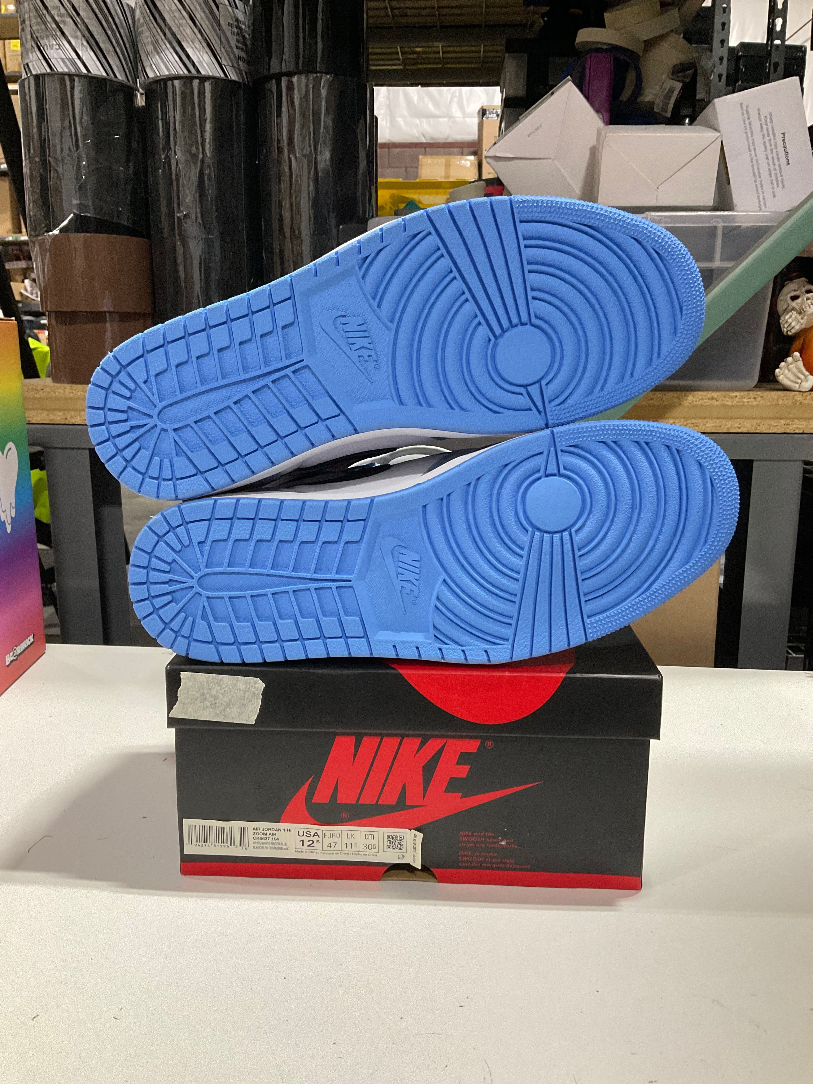 Jordan Brand DS Jordan 1 University Blue *Conditional* Wrong Box Size US 13 / EU 46 - 5 Thumbnail
