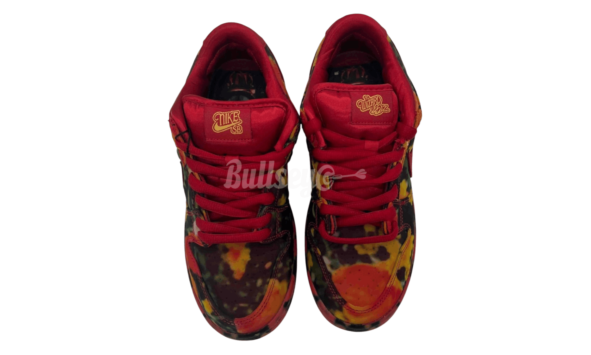 Nike SB Dunk Low The Wizard of Oz Poppy Field (PreOwned) (No Box) Size US 6 / EU 39 - 4 Thumbnail