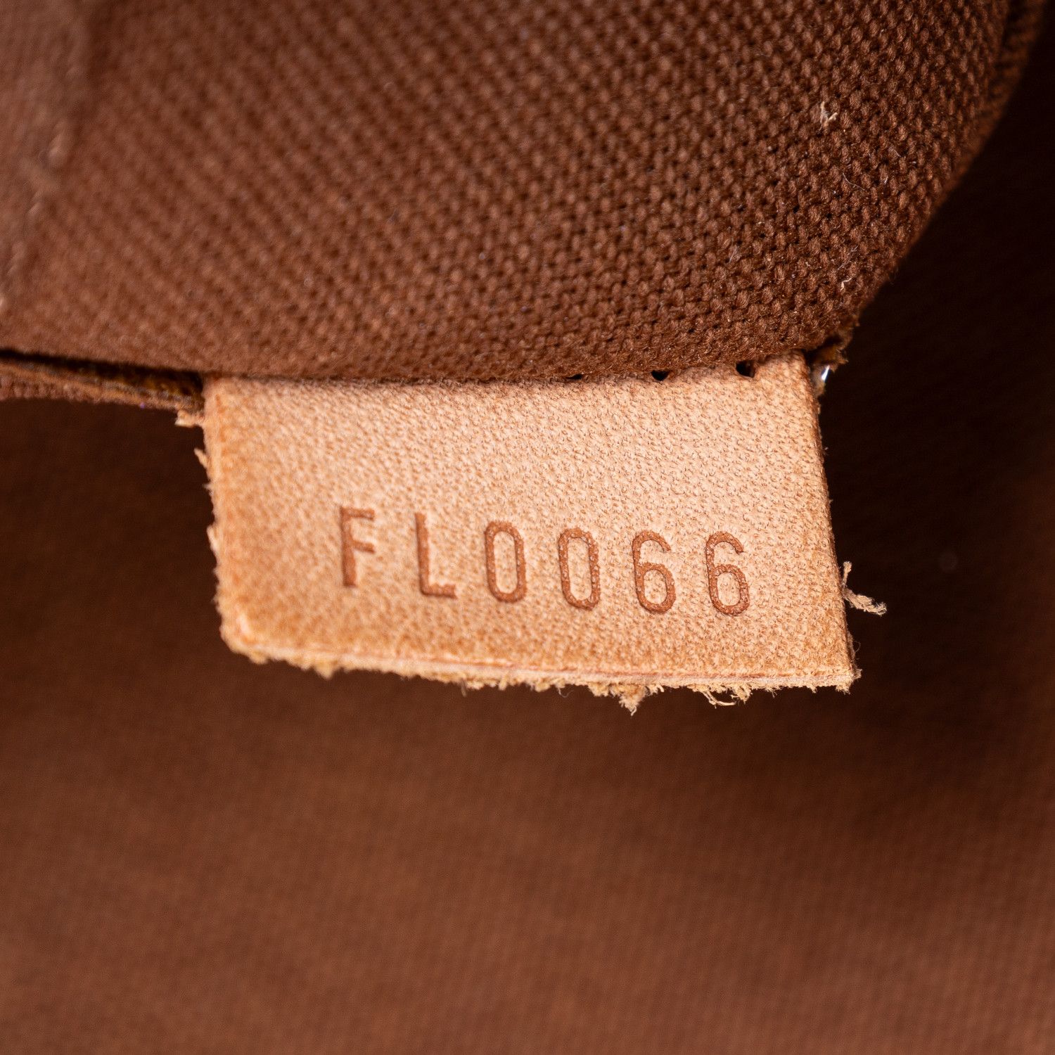Louis Vuitton Lockit Vertical GM Size ONE SIZE - 11 Thumbnail
