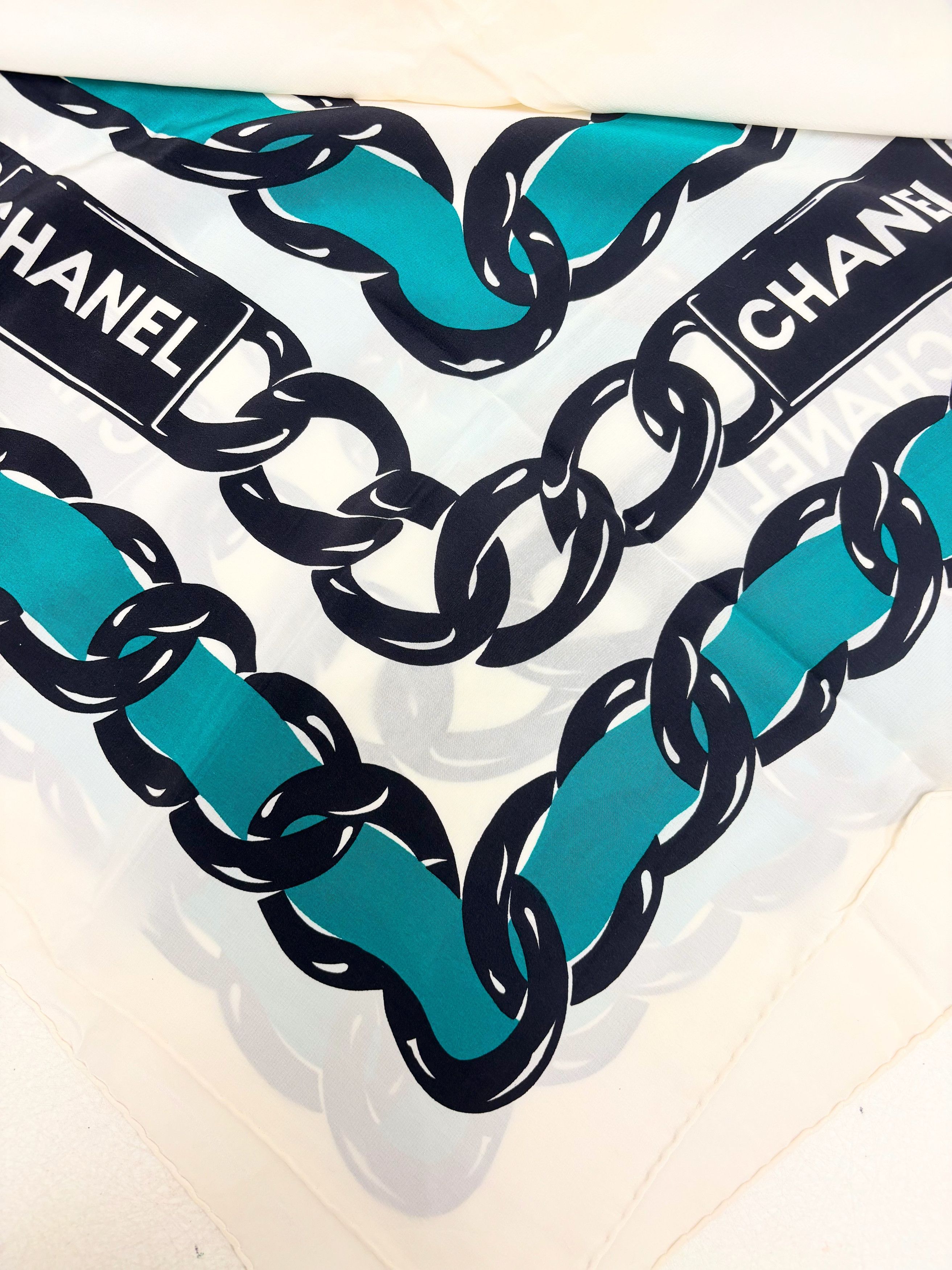 Chanel Foulard en soie Size ONE SIZE - 6 Thumbnail