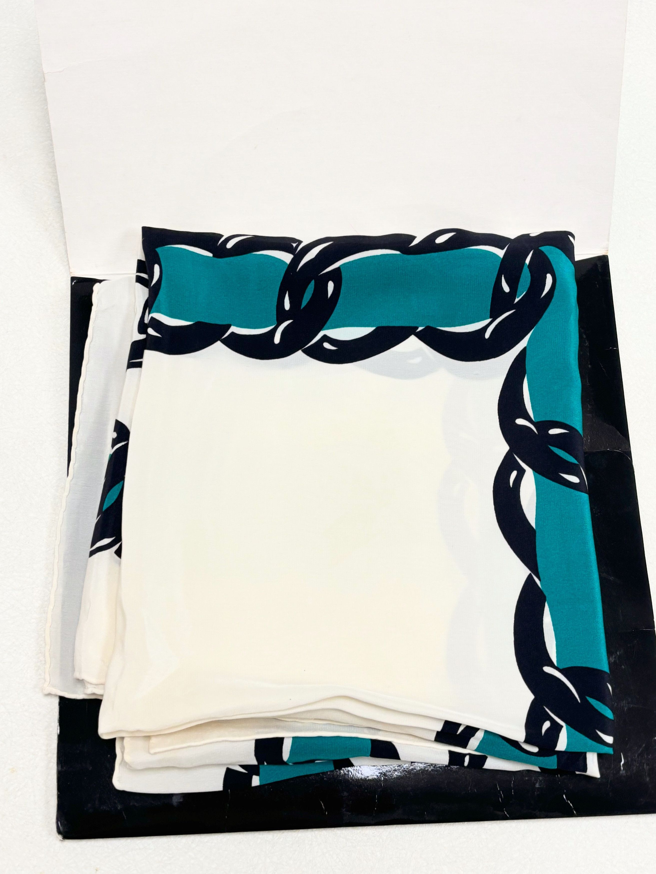 Chanel Foulard en soie Size ONE SIZE - 5 Thumbnail