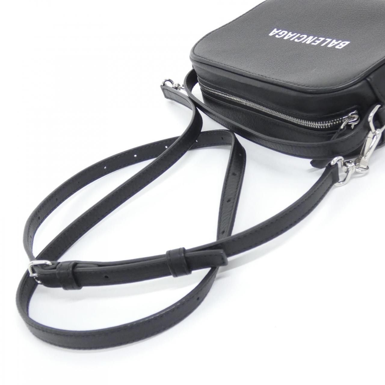 Balenciaga Balenciaga Balenciaga Everyday Camera Bag Calf Shoulder Bag Leather Crossbody Bag 608653DLQ4N DUTY FREE for USA Size ONE SIZE - 6 Thumbnail