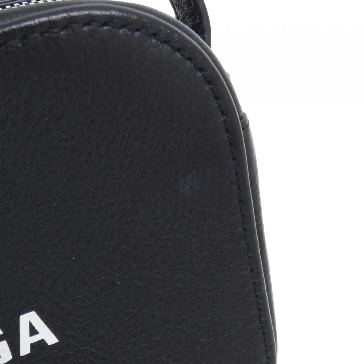 Balenciaga Balenciaga Balenciaga Everyday Camera Bag Calf Shoulder Bag Leather Crossbody Bag 608653DLQ4N DUTY FREE for USA Size ONE SIZE - 5 Thumbnail