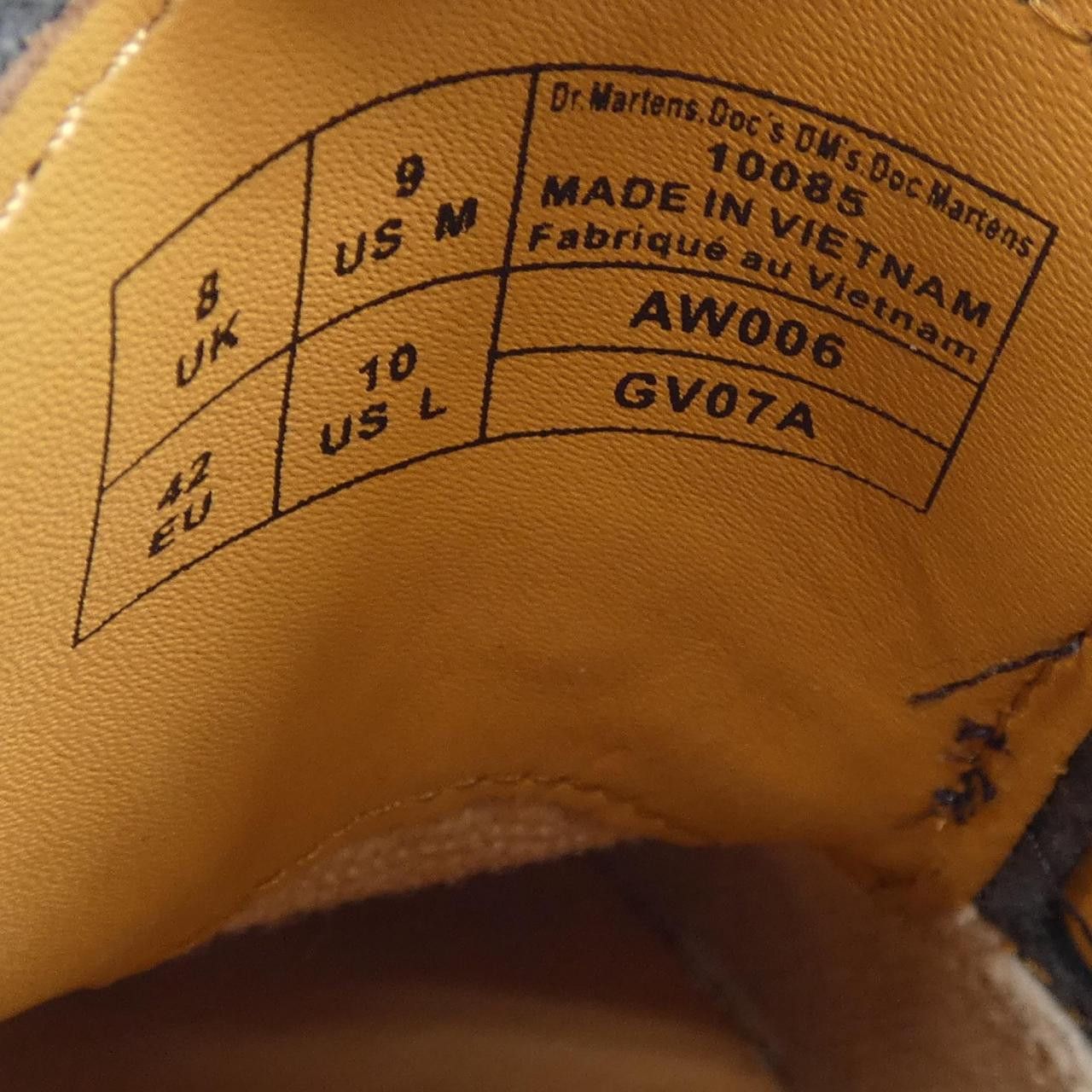 Other Other Dr. Martens Leather Shoes Leather Shoes 10085001 DUTY FREE for USA Size ONE SIZE - 7 Thumbnail