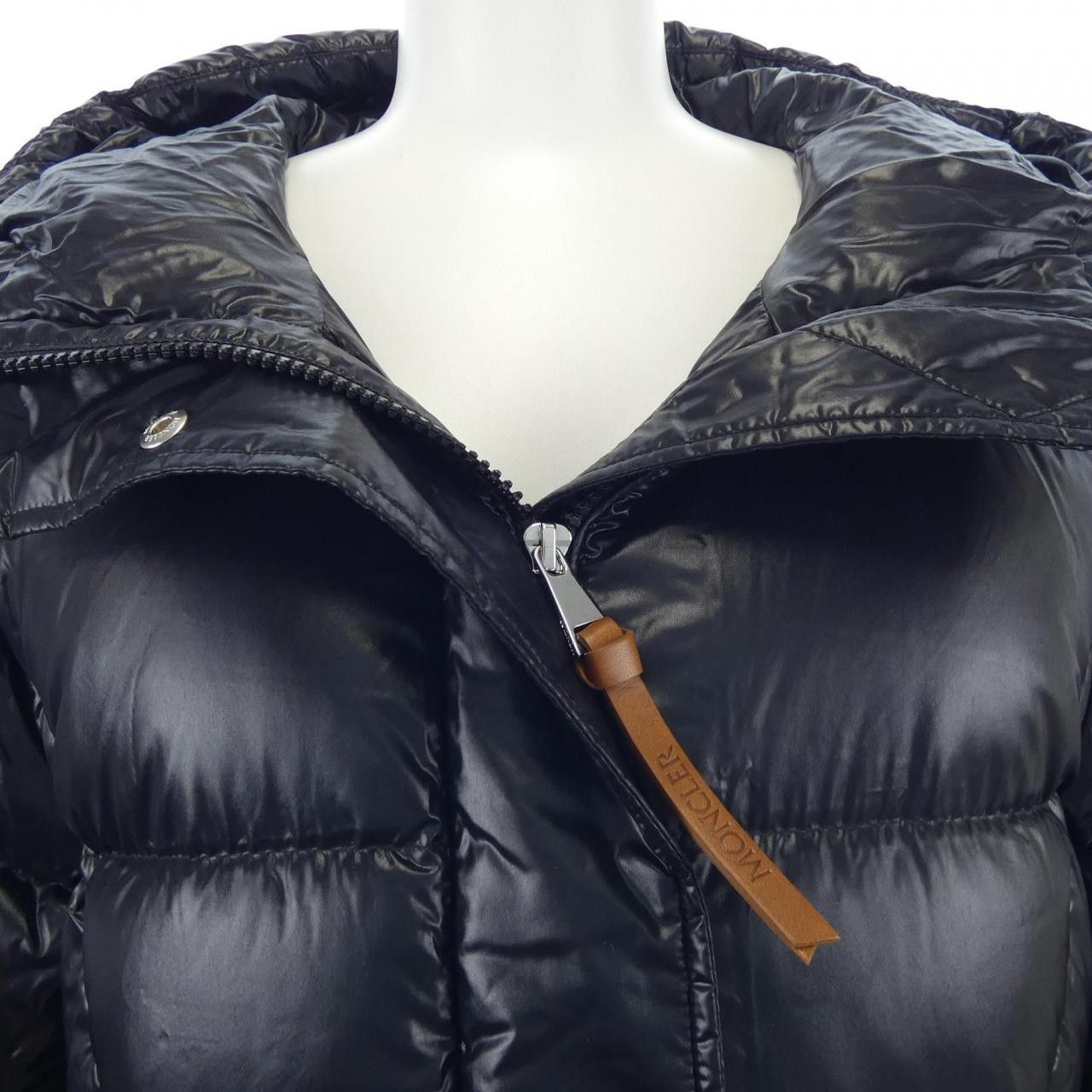 Moncler Moncler Moncler BELLEVUE 5963V Down Coat Textile Outerwear 5963V DUTY FREE for USA Size ONE SIZE - 6 Thumbnail