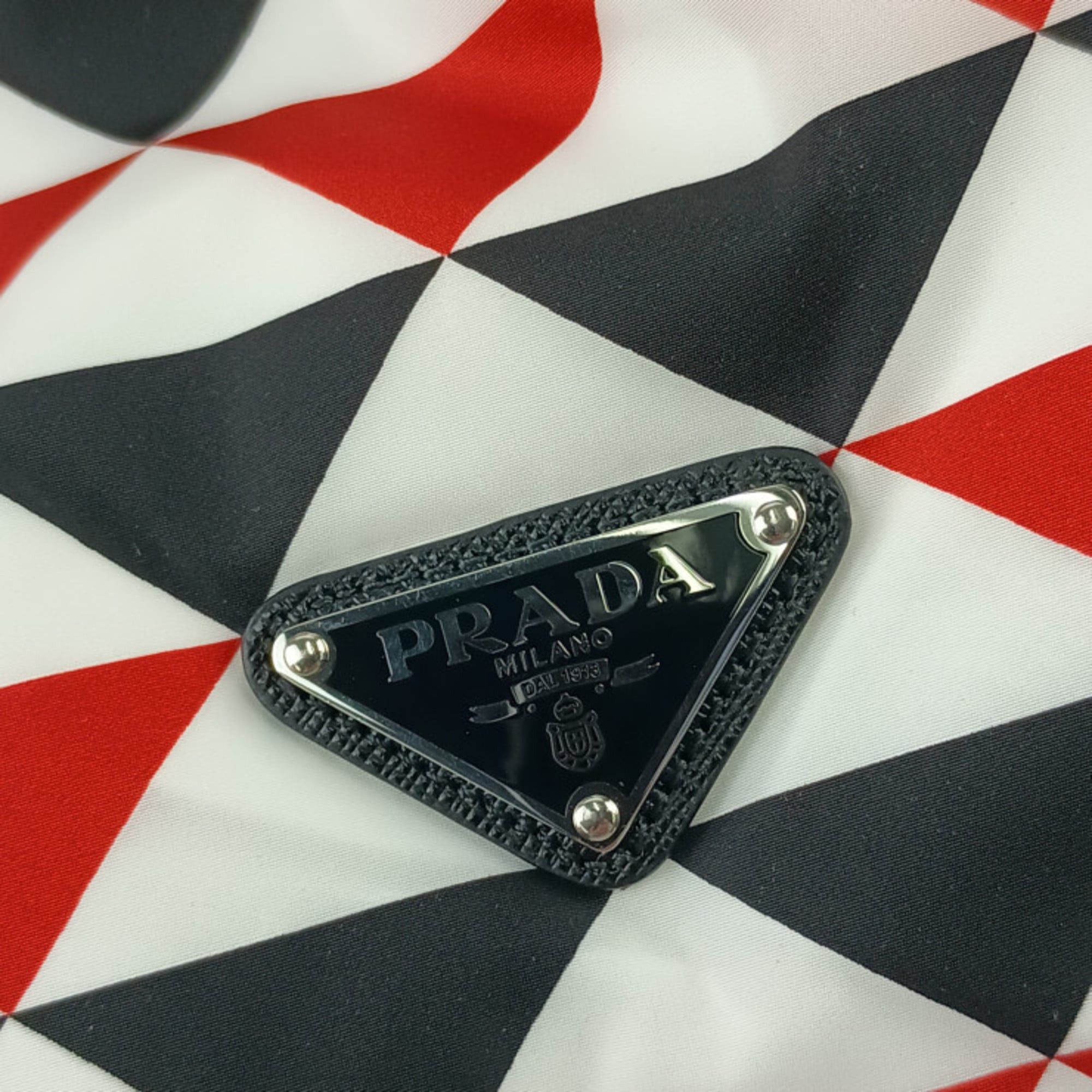 Prada PRADA Re-Nylon Padded Stole/Scarf 2FS028 Black White Red Nylon Men's Women's Size ONE SIZE - 8 Thumbnail