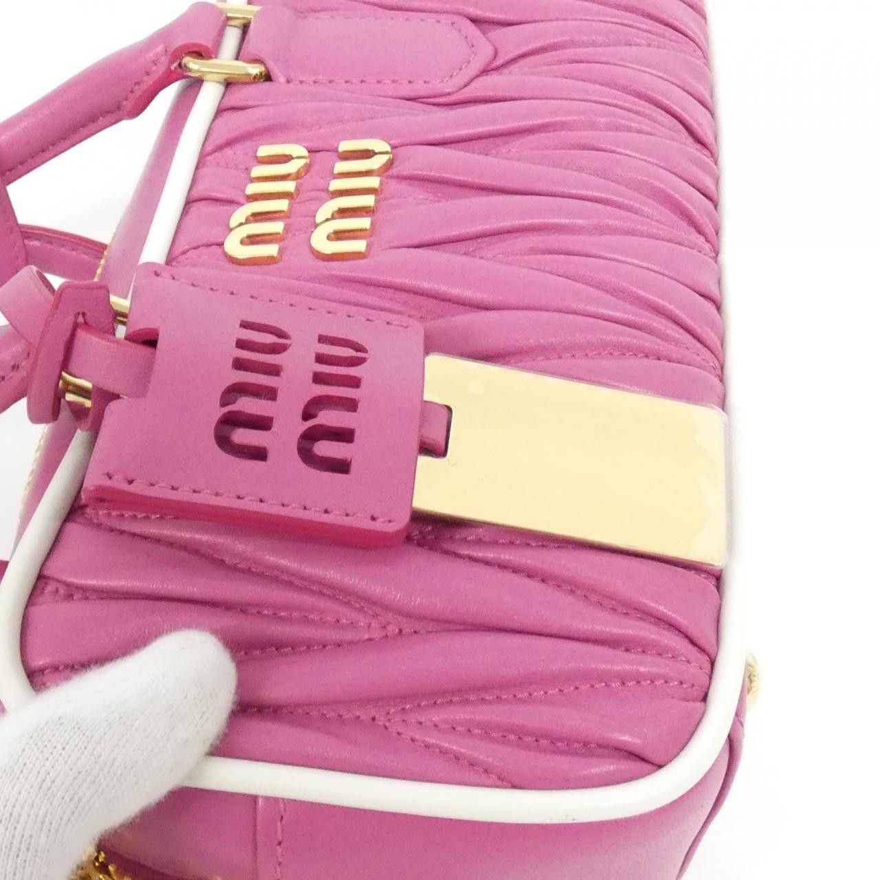 Miu Miu Miu Miu Miu Miu 5BB142 Matelassé Pipi Shoulder Bag Leather Crossbody Bag 5BB142 DUTY FREE for USA Size ONE SIZE - 5 Thumbnail