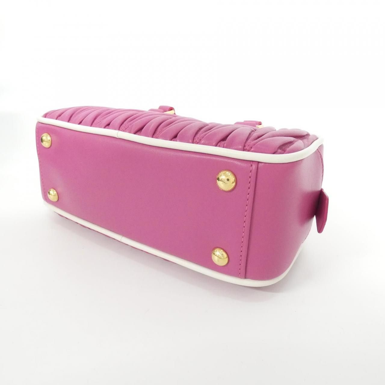 Miu Miu Miu Miu Miu Miu 5BB142 Matelassé Pipi Shoulder Bag Leather Crossbody Bag 5BB142 DUTY FREE for USA Size ONE SIZE - 3 Thumbnail